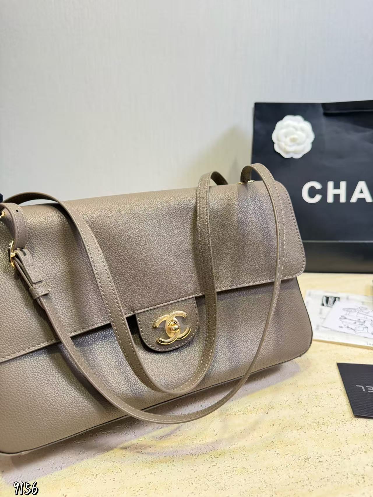 CHANE1 レザーショルダーハンドバッグ【50％割引+送料無料】