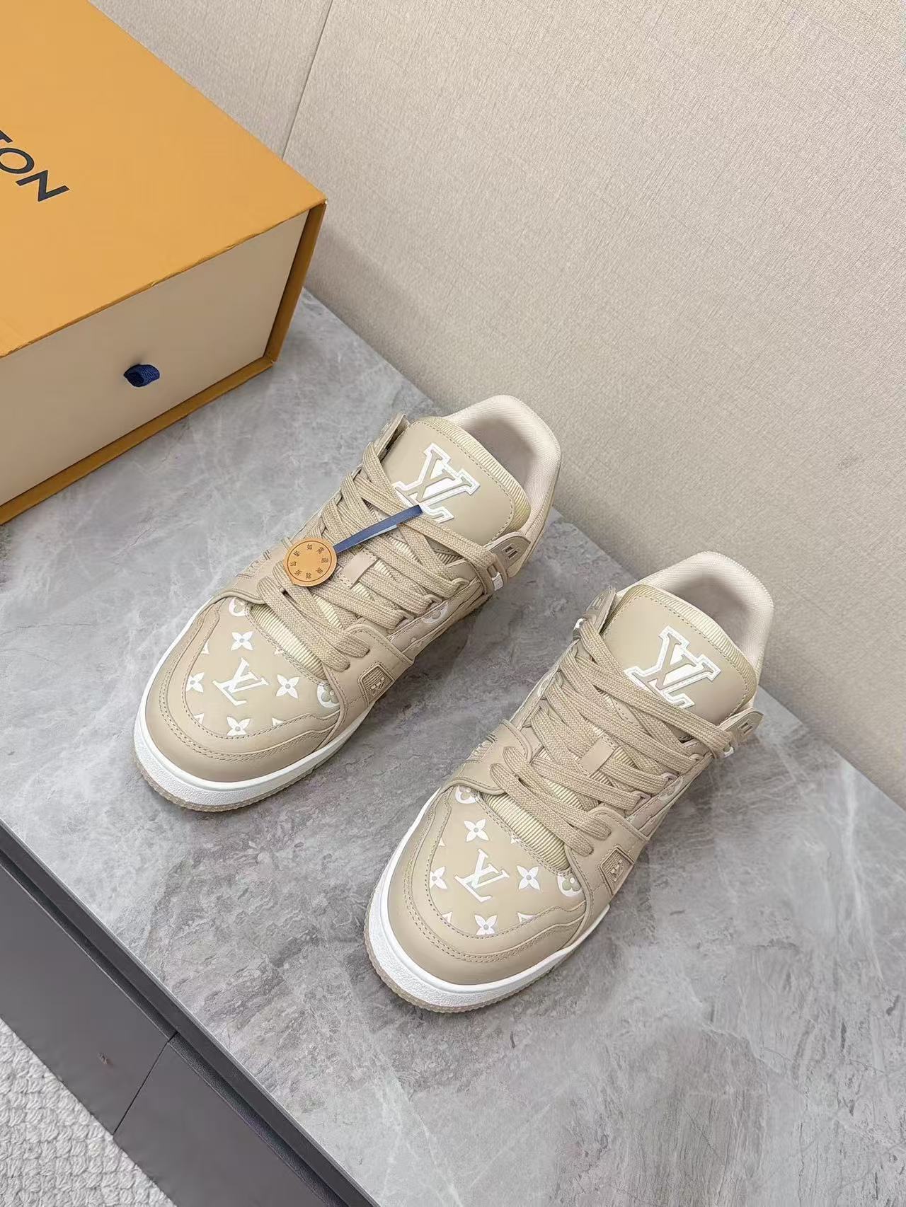 LV ハイクオリティ・プリント・カジュアルシューズ【50％割引+送料無料】