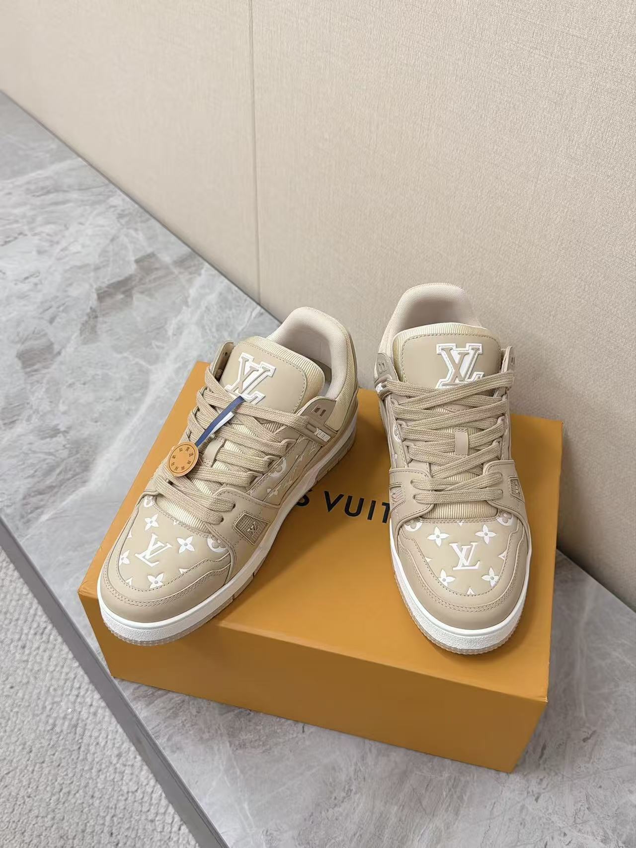 LV ハイクオリティ・プリント・カジュアルシューズ【50％割引+送料無料】