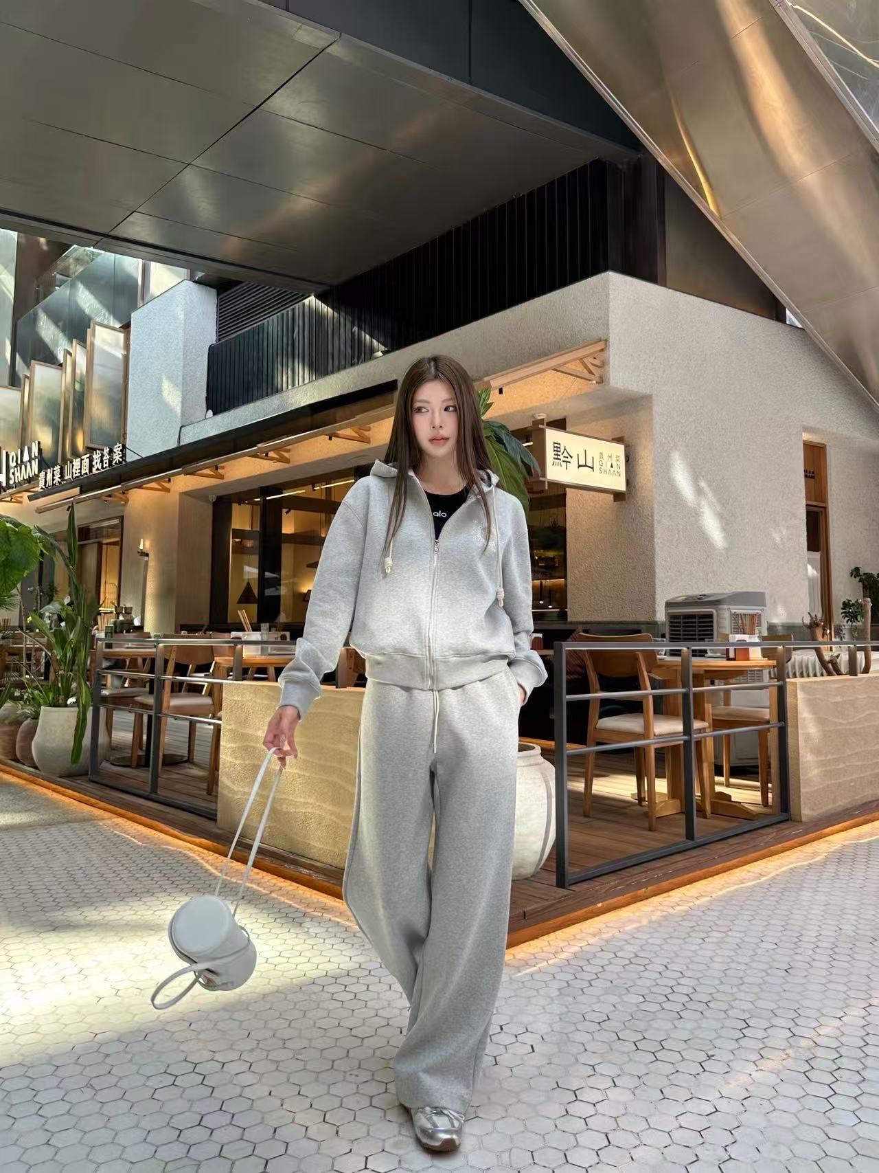 DIOR ジップアップジャケット＆パンツ セットアップ【50％割引+送料無料】