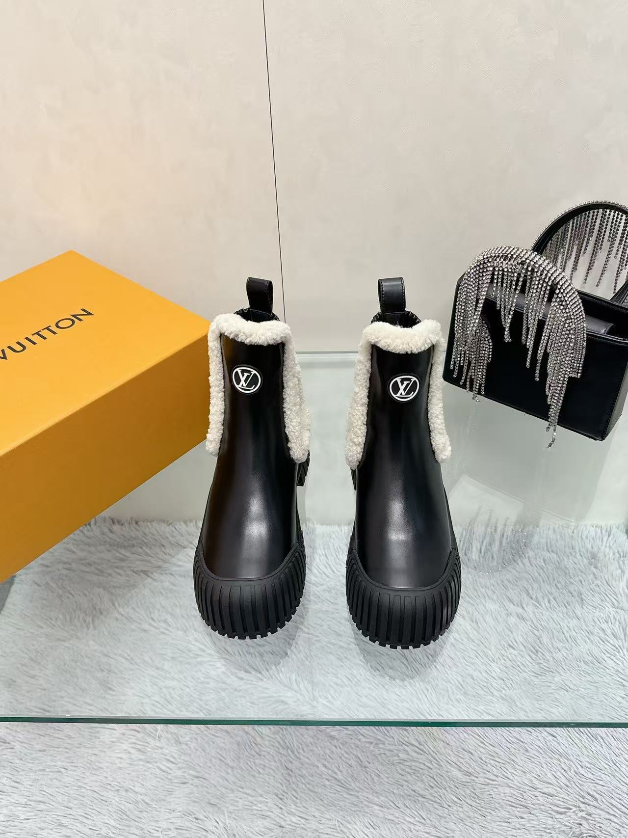 LV ハイクオリティ・ウールショートブーツ【50％割引+送料無料】