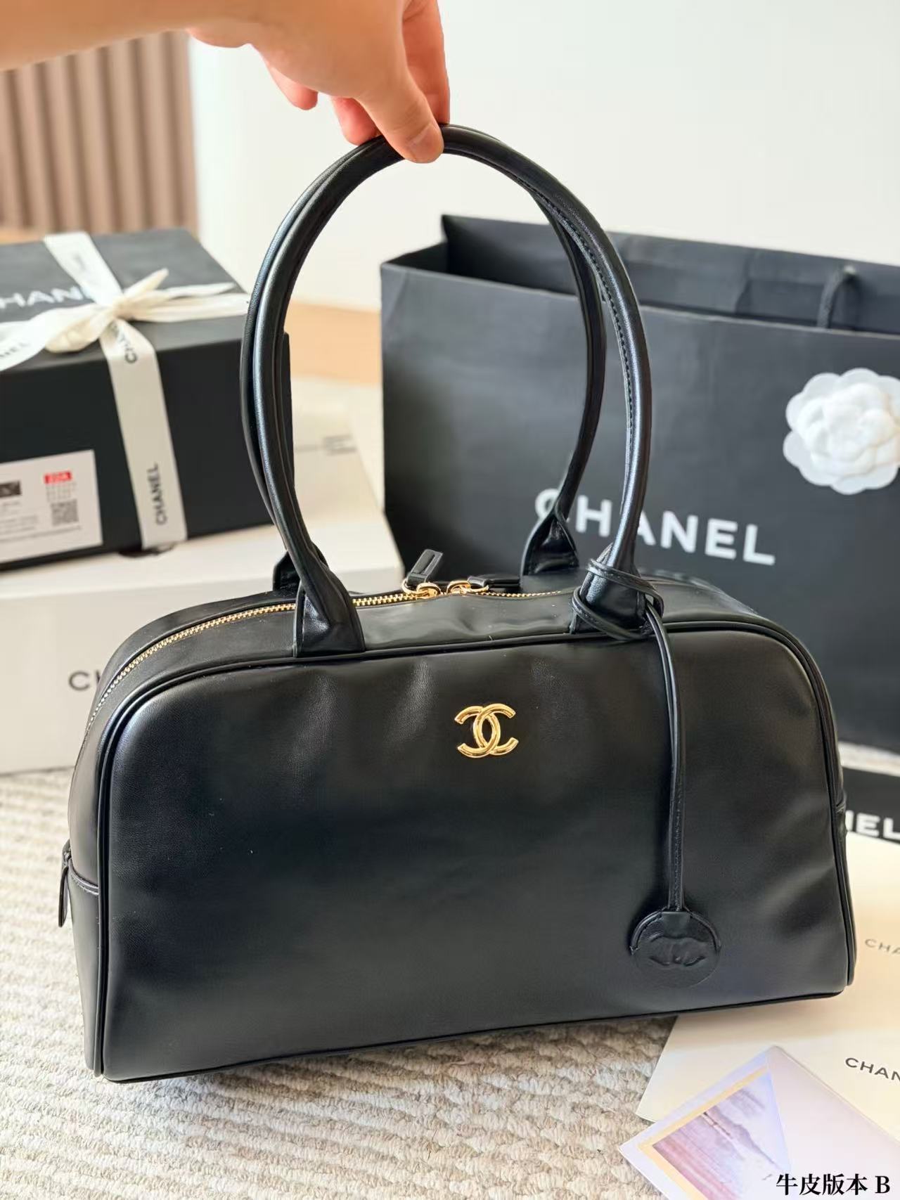 CHANE1 レザーショルダーバッグ【50％割引+送料無料】
