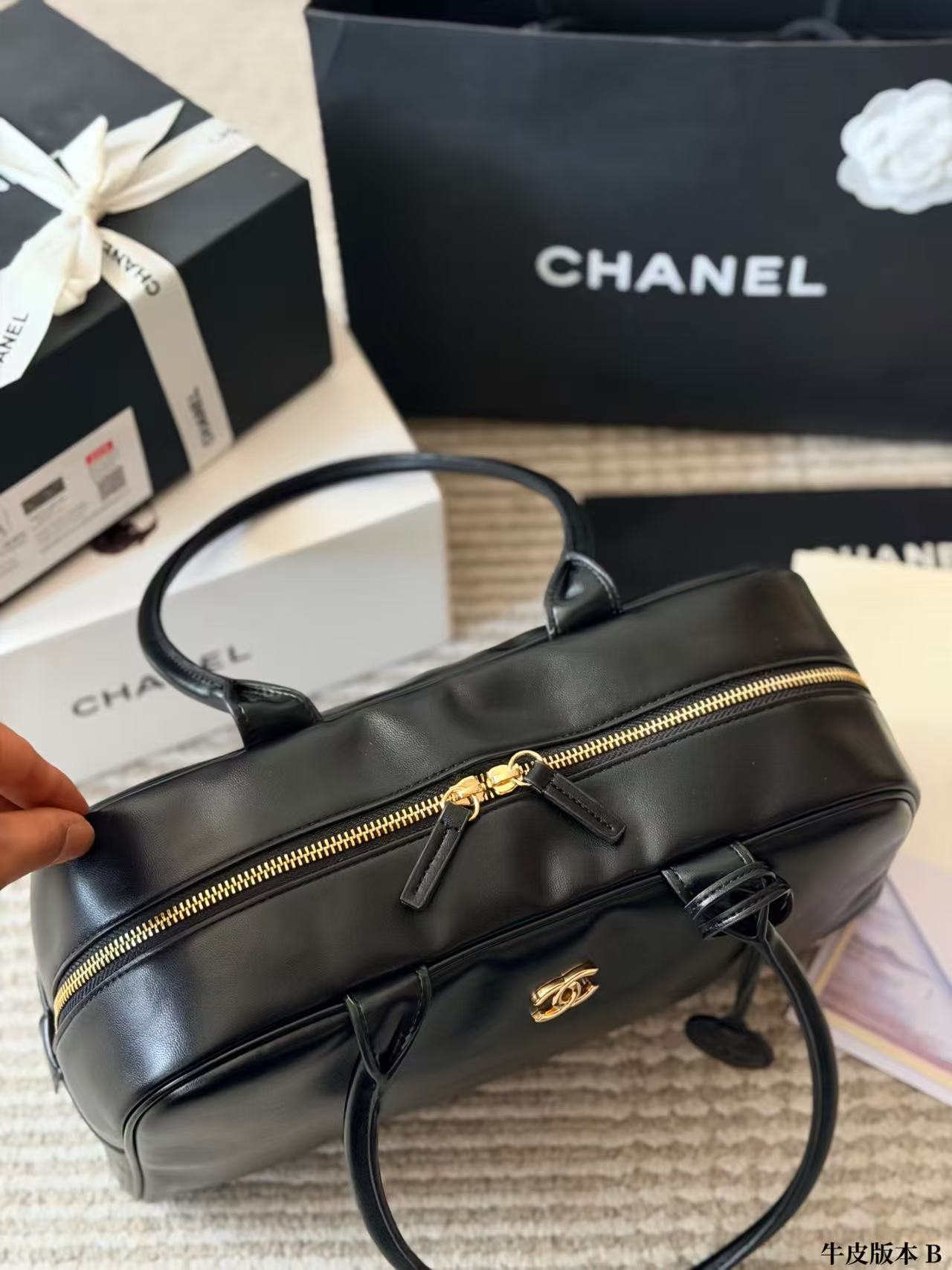 CHANE1 レザーショルダーバッグ【50％割引+送料無料】