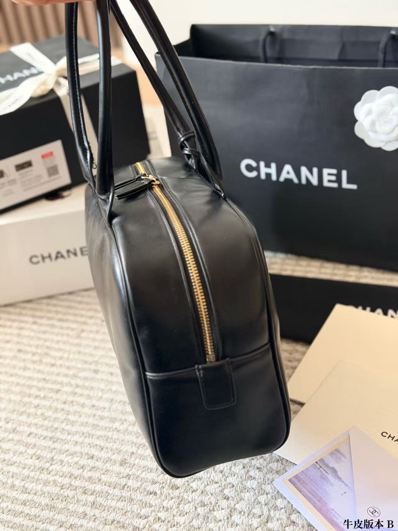 CHANE1 レザーショルダーバッグ【50％割引+送料無料】