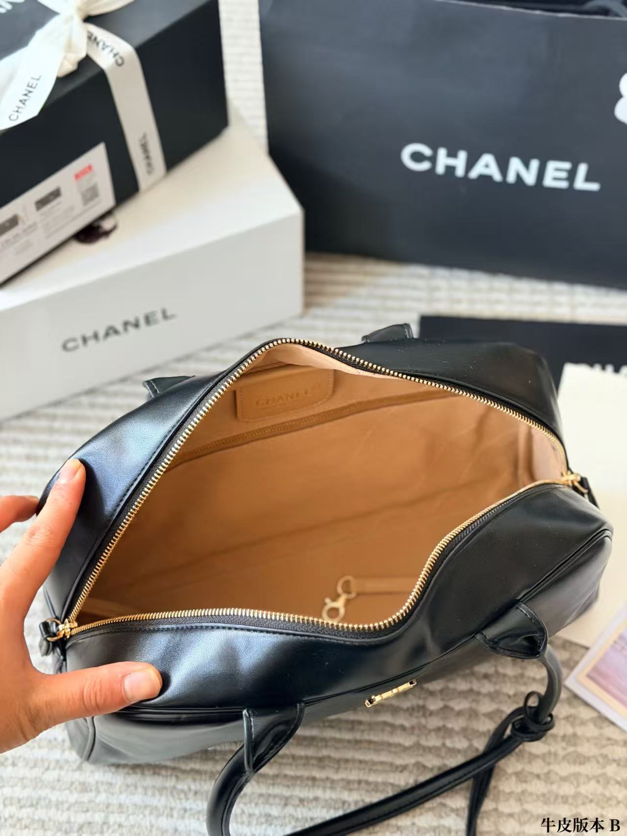 CHANE1 レザーショルダーバッグ【50％割引+送料無料】