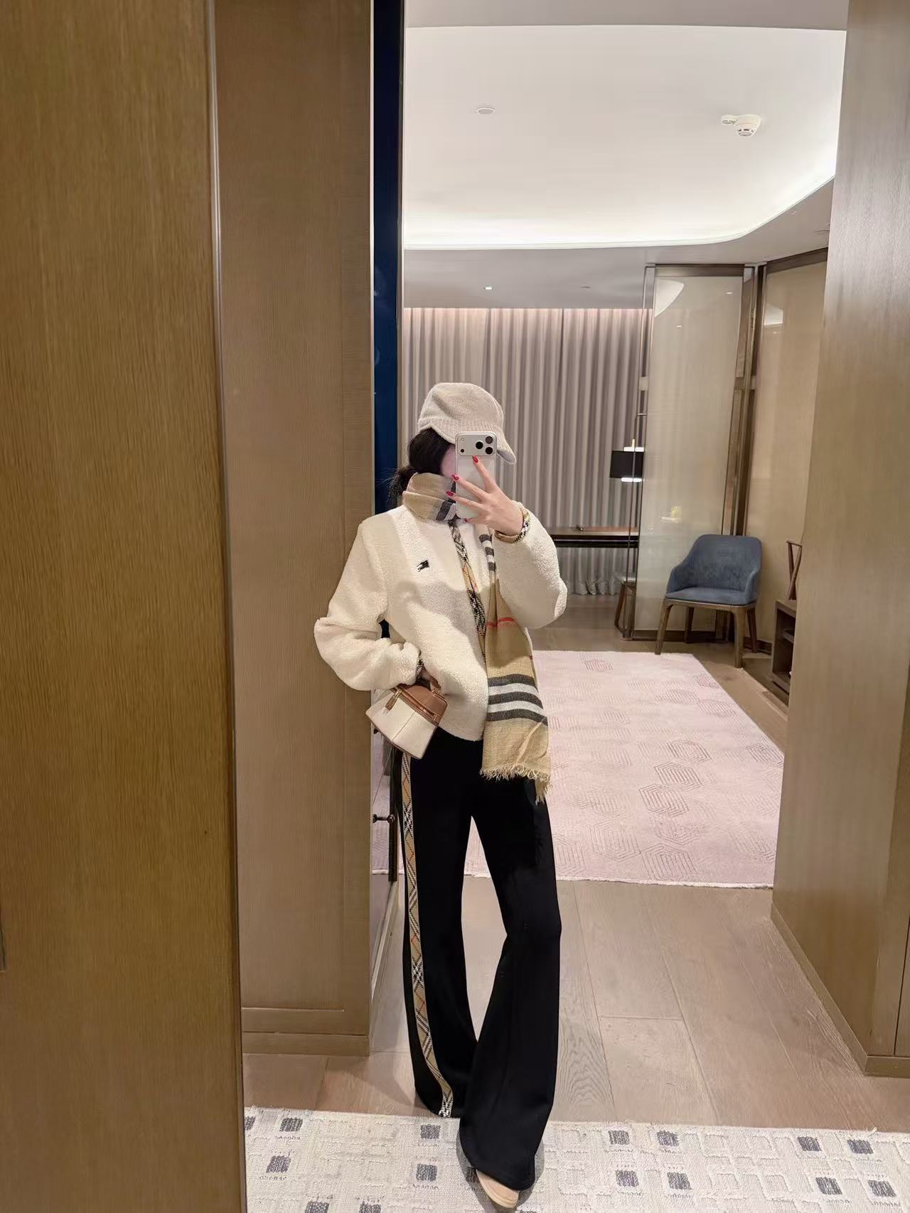 BURBERRY ラムウール ルーズフィットアウター【50％割引+送料無料】