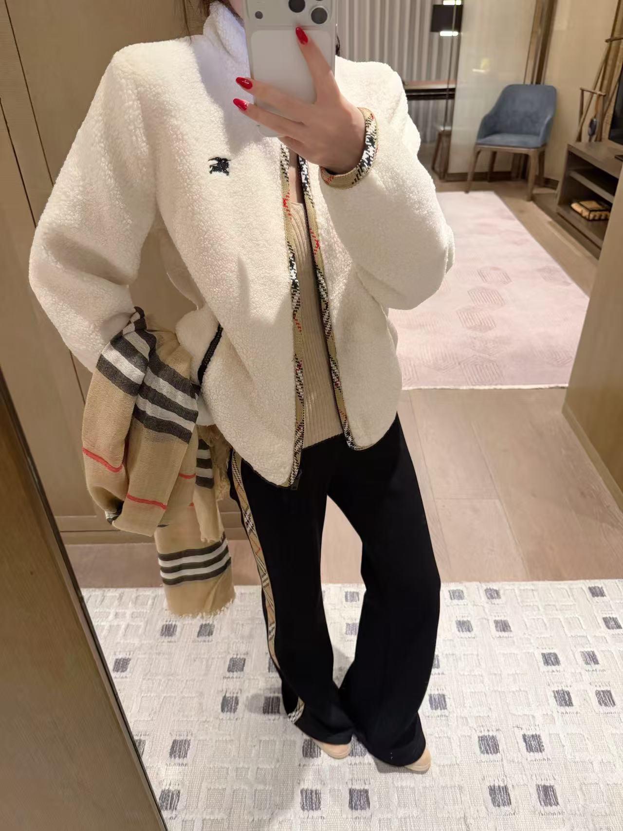 BURBERRY ラムウール ルーズフィットアウター【50％割引+送料無料】