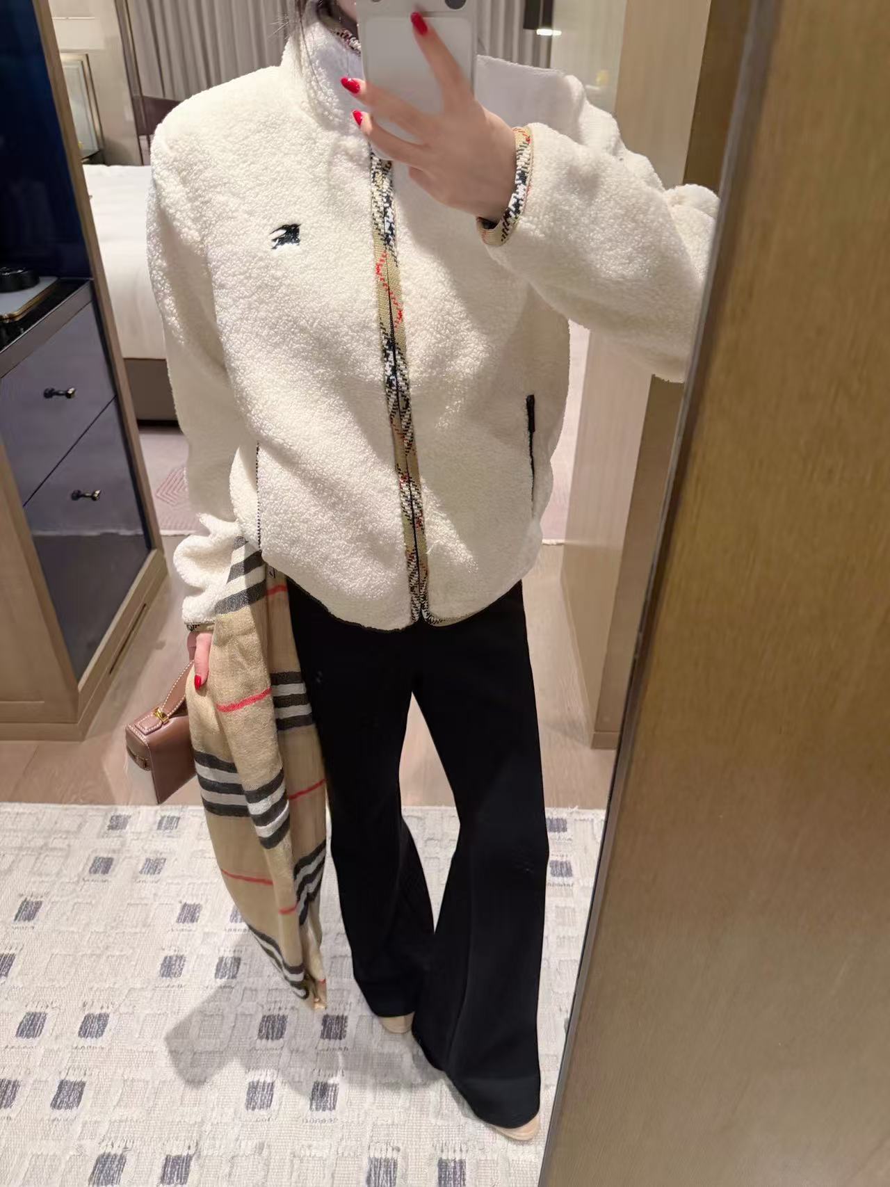 BURBERRY ラムウール ルーズフィットアウター【50％割引+送料無料】