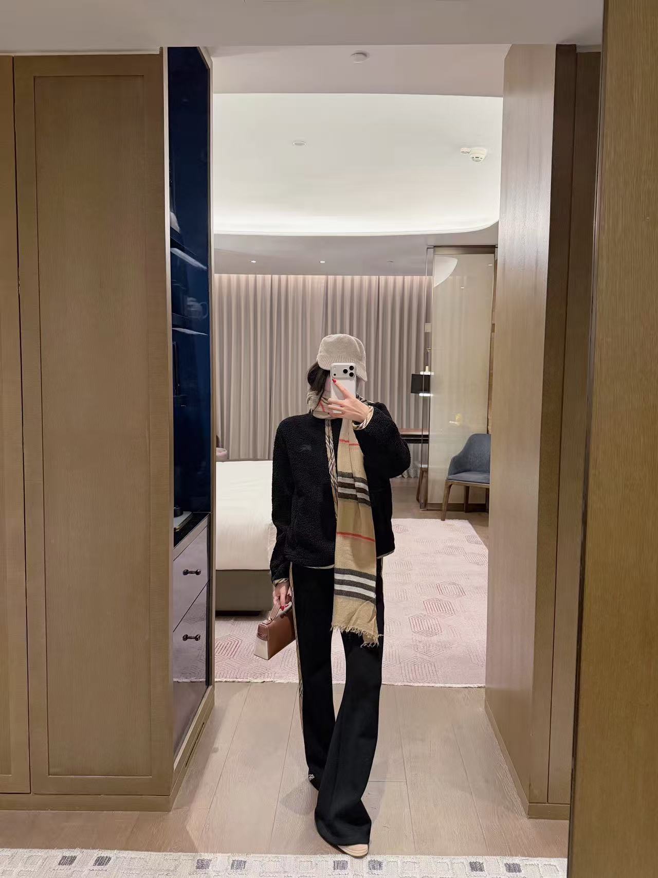 BURBERRY ラムウール ルーズフィットアウター【50％割引+送料無料】