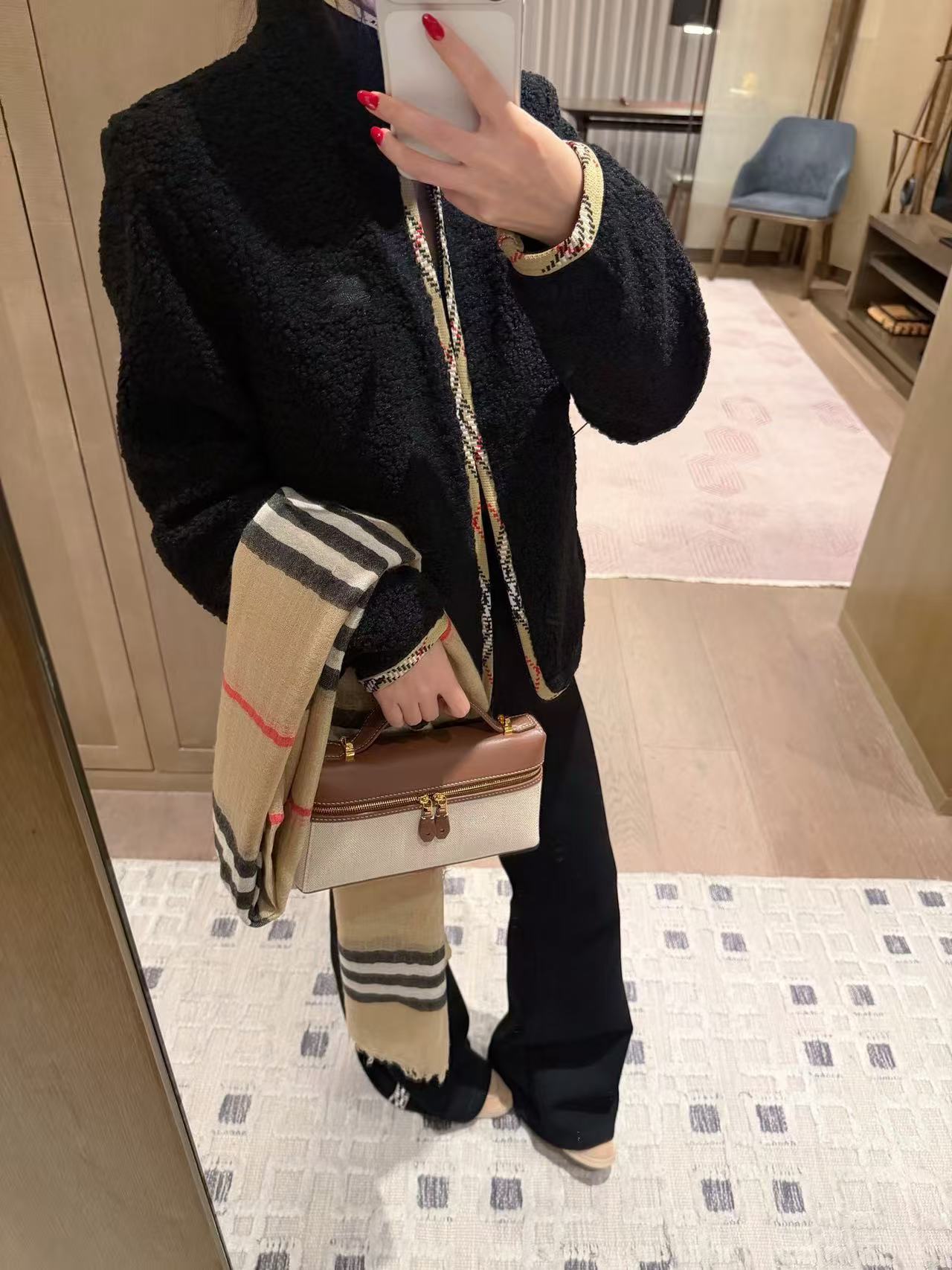 BURBERRY ラムウール ルーズフィットアウター【50％割引+送料無料】