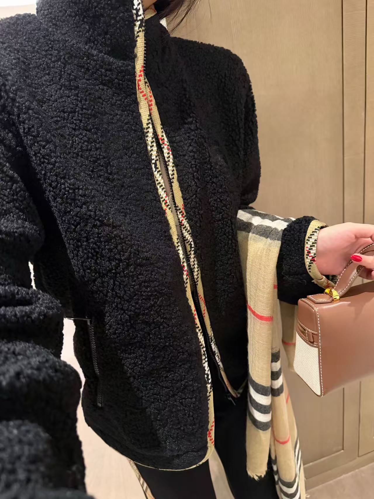 BURBERRY ラムウール ルーズフィットアウター【50％割引+送料無料】