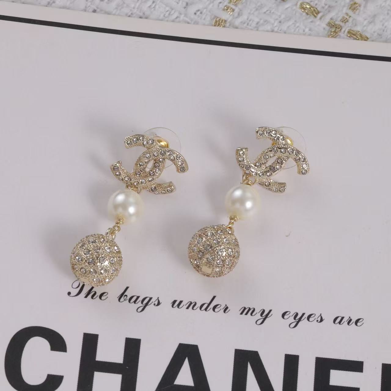 CHANE1 ダブルC ダイヤモンドスタッドピアス【50％割引+送料無料】
