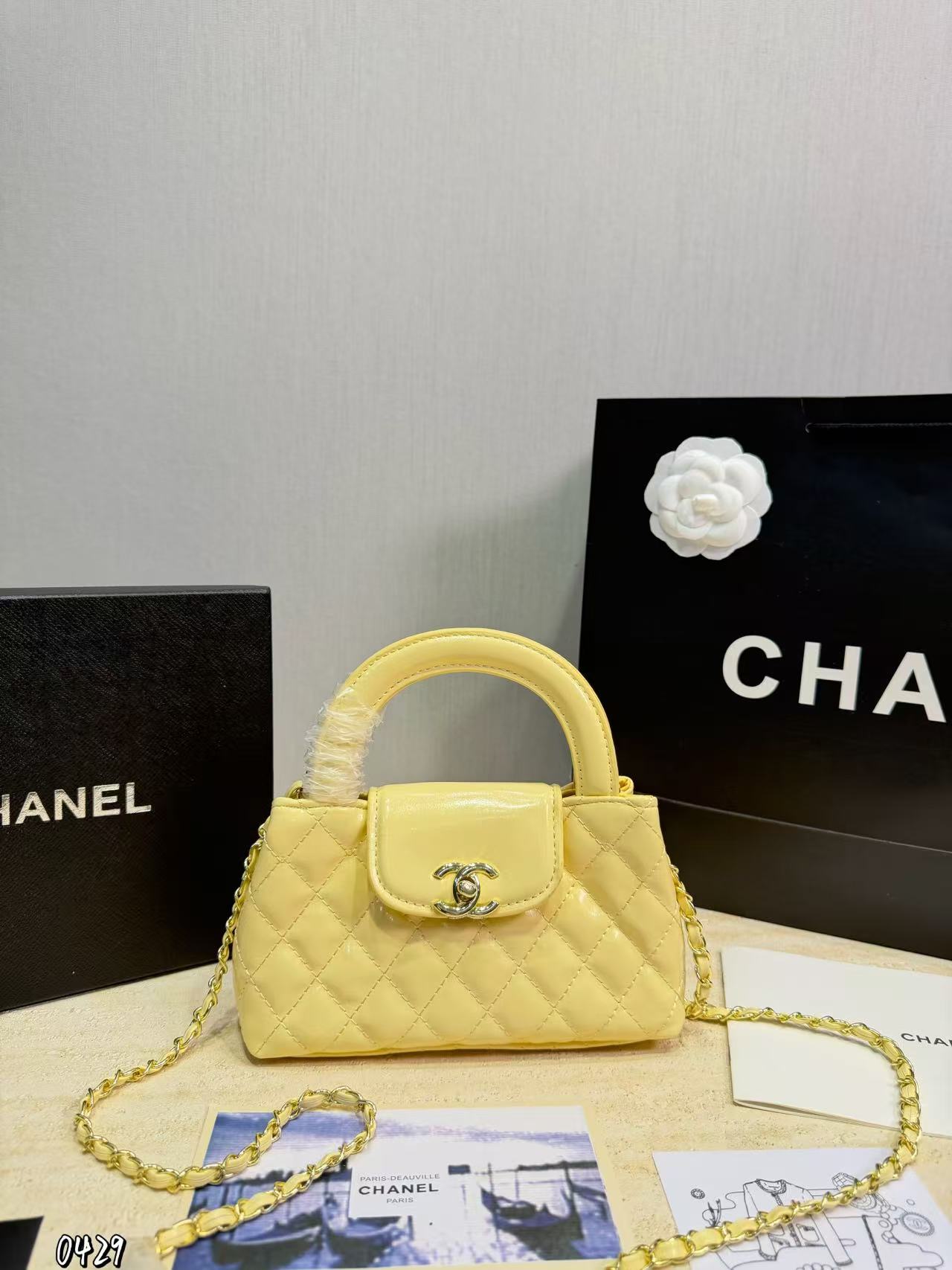 CHANE1 チェーンハンドバッグ【50％割引+送料無料】
