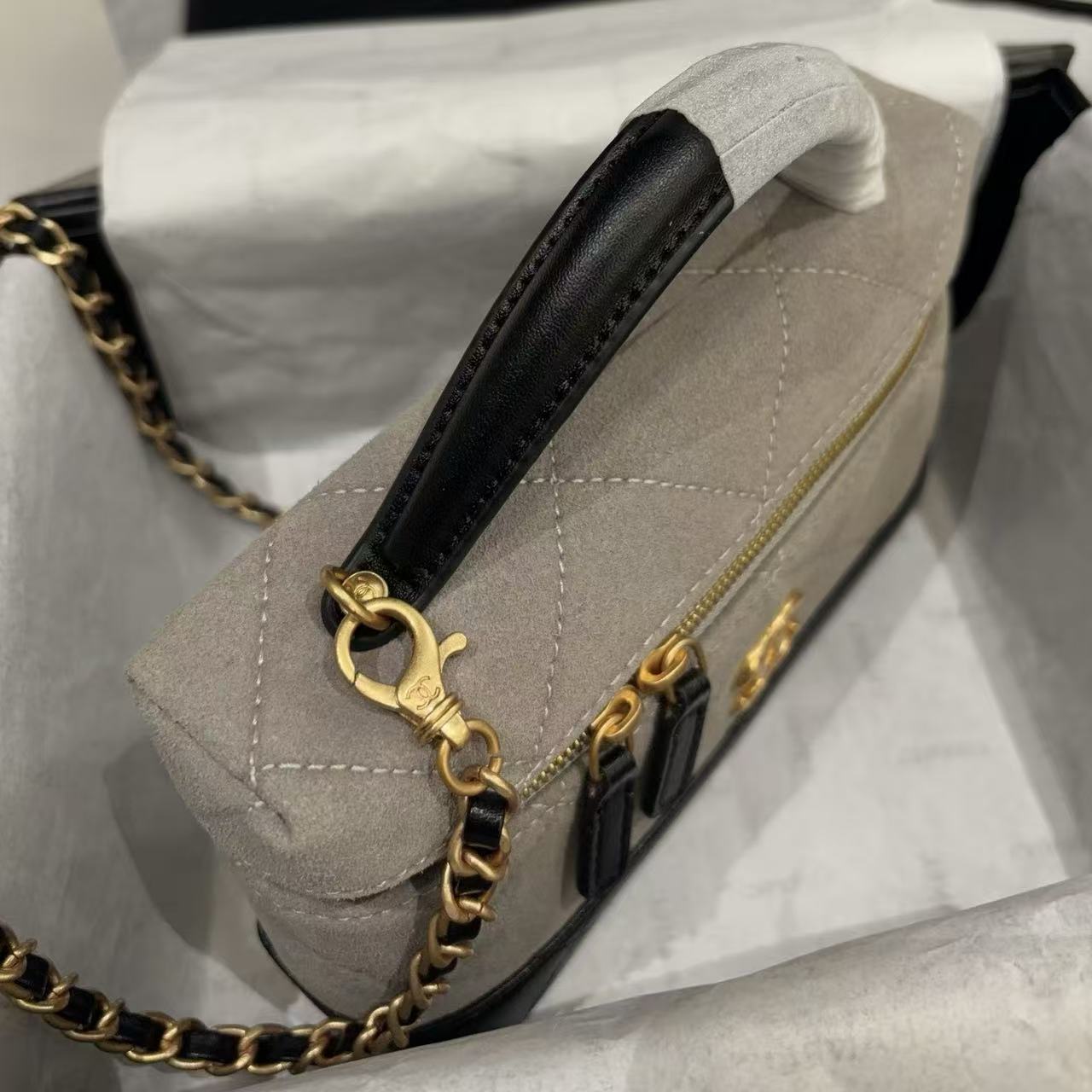 CHANEL ディアスキン チェーンバッグ【50％割引+送料無料】