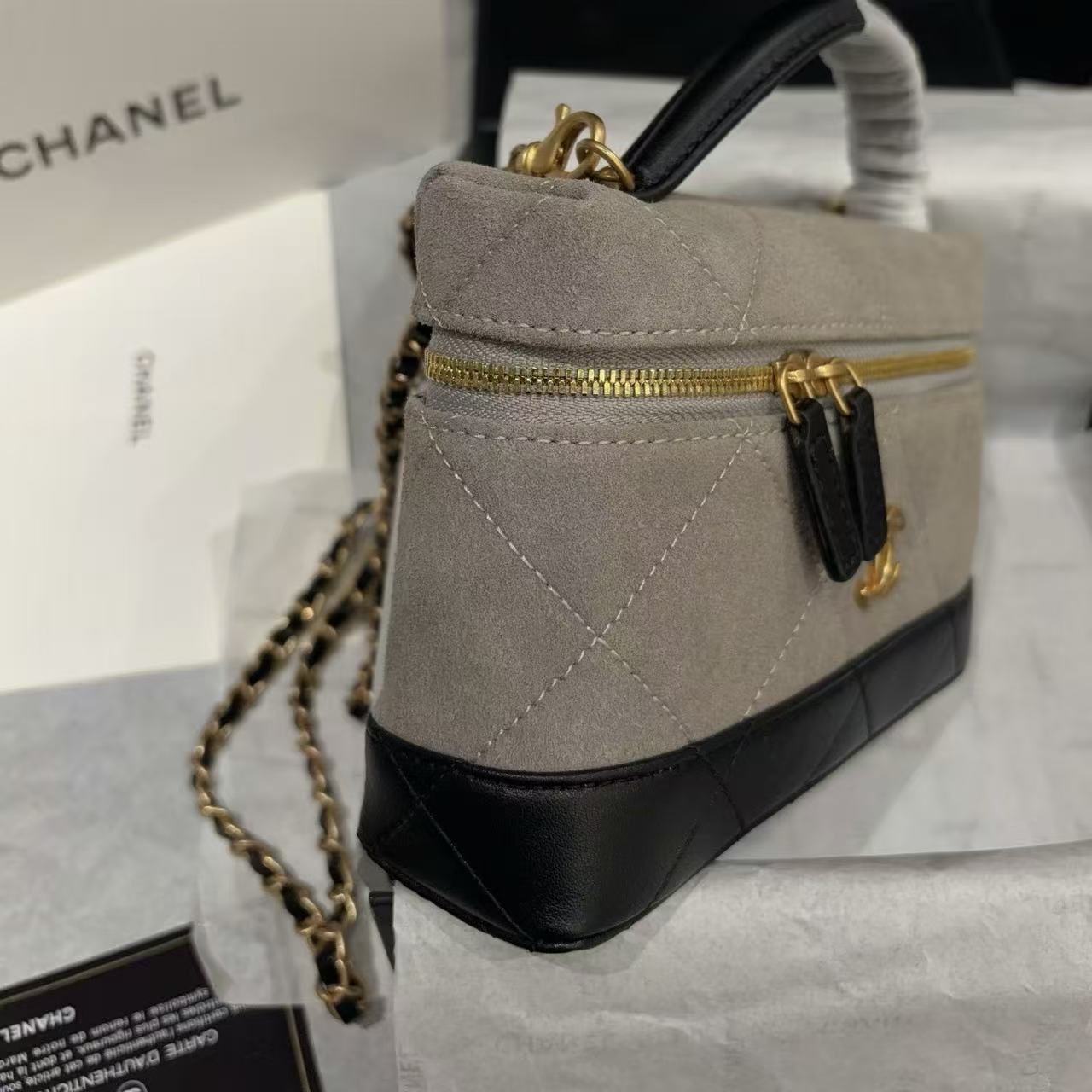 CHANEL ディアスキン チェーンバッグ【50％割引+送料無料】