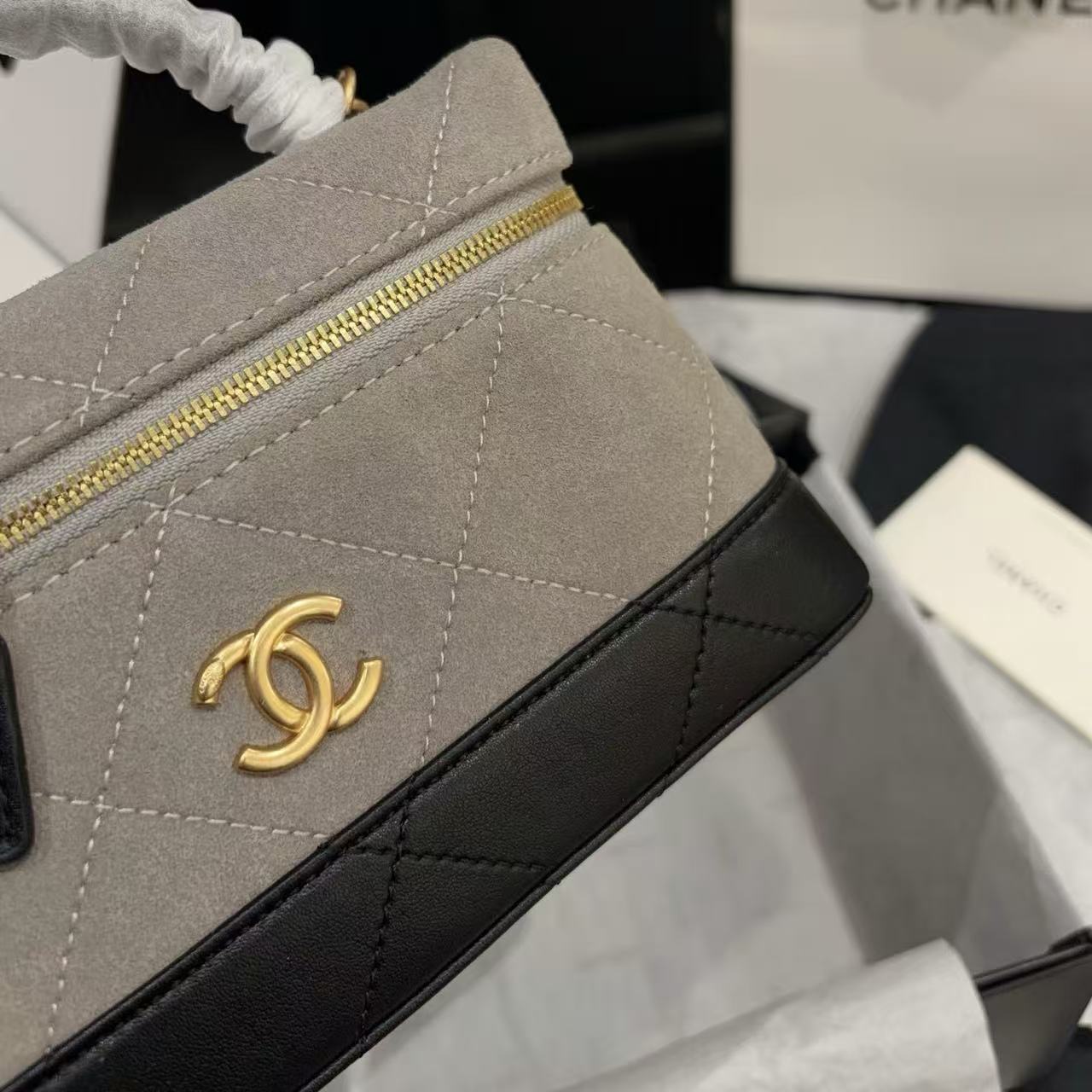 CHANEL ディアスキン チェーンバッグ【50％割引+送料無料】