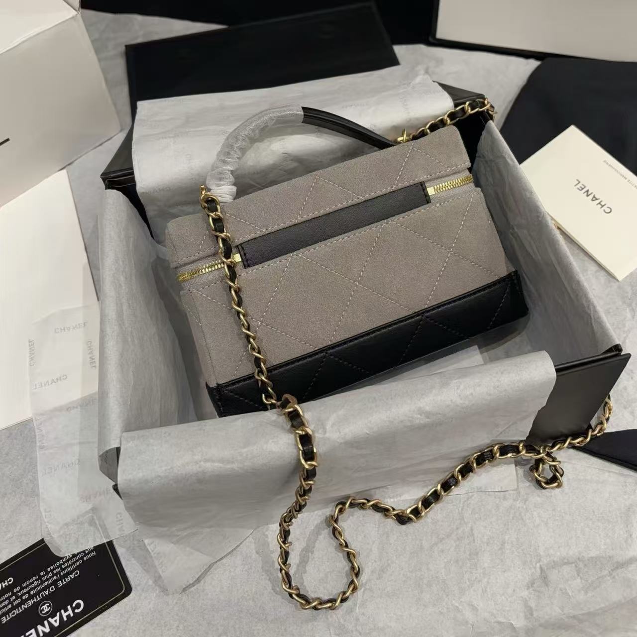 CHANEL ディアスキン チェーンバッグ【50％割引+送料無料】