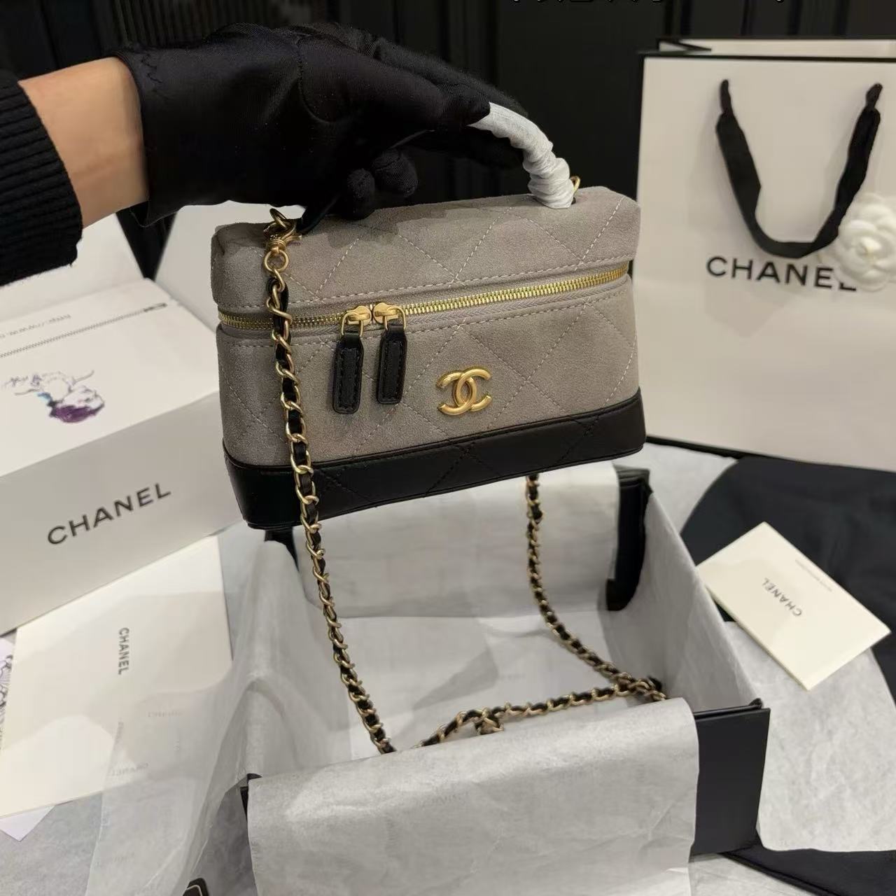 CHANEL ディアスキン チェーンバッグ【50％割引+送料無料】