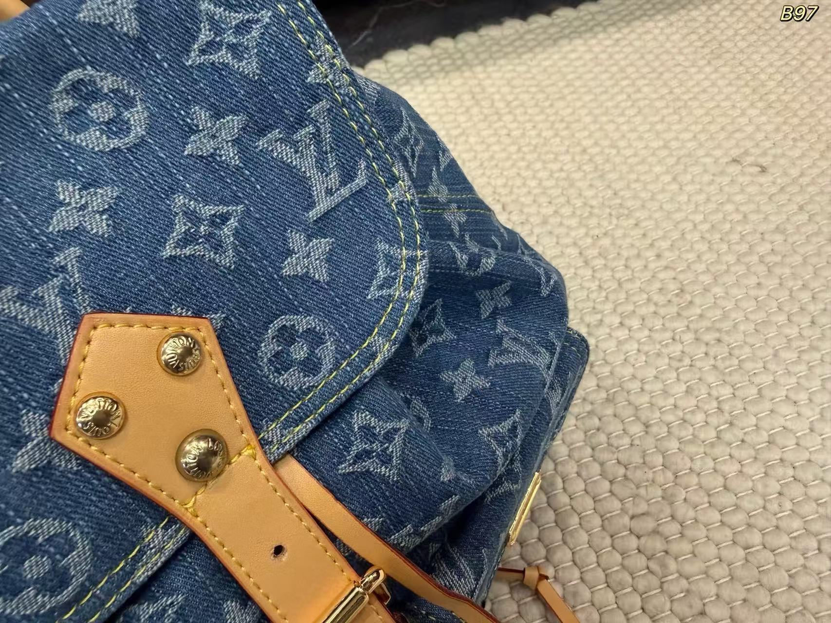 LV デニムプリント バックパック【50％割引+送料無料】