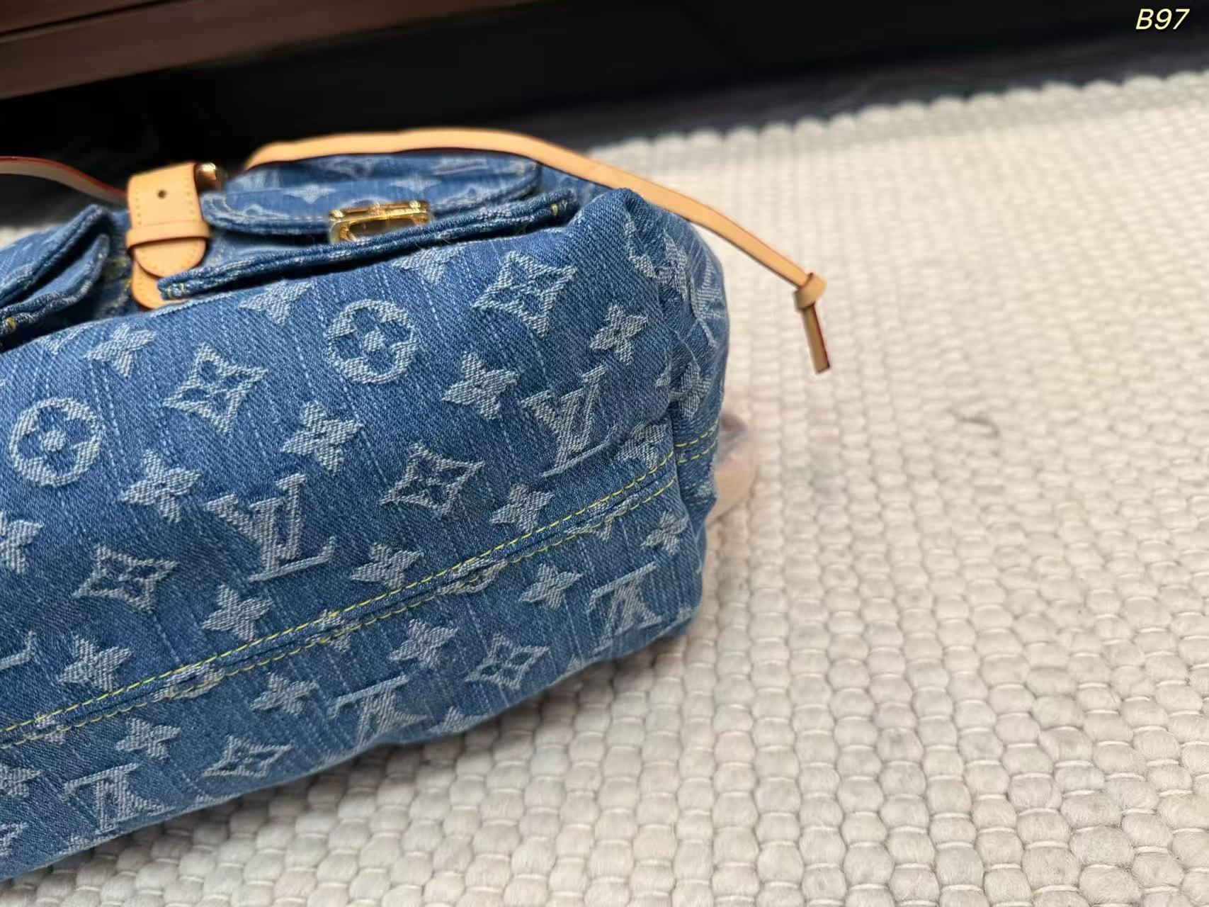 LV デニムプリント バックパック【50％割引+送料無料】