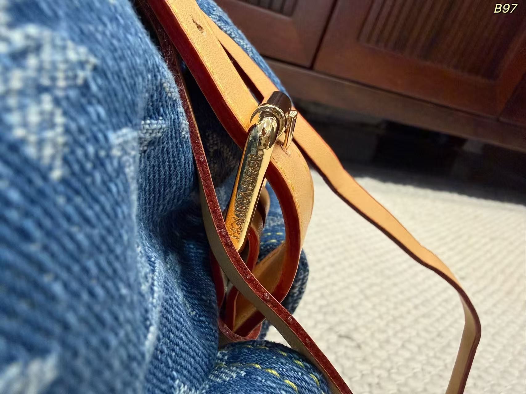 LV デニムプリント バックパック【50％割引+送料無料】