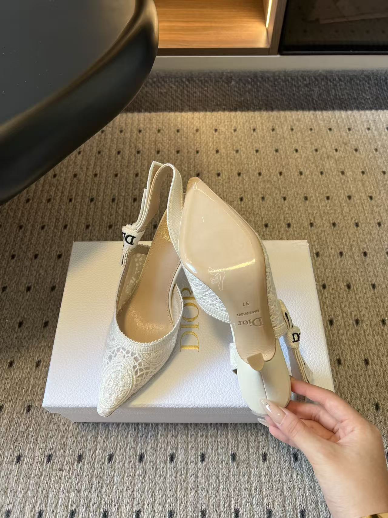 DIOR 高品質レースポインテッドトゥパンプス【50％割引+送料無料】