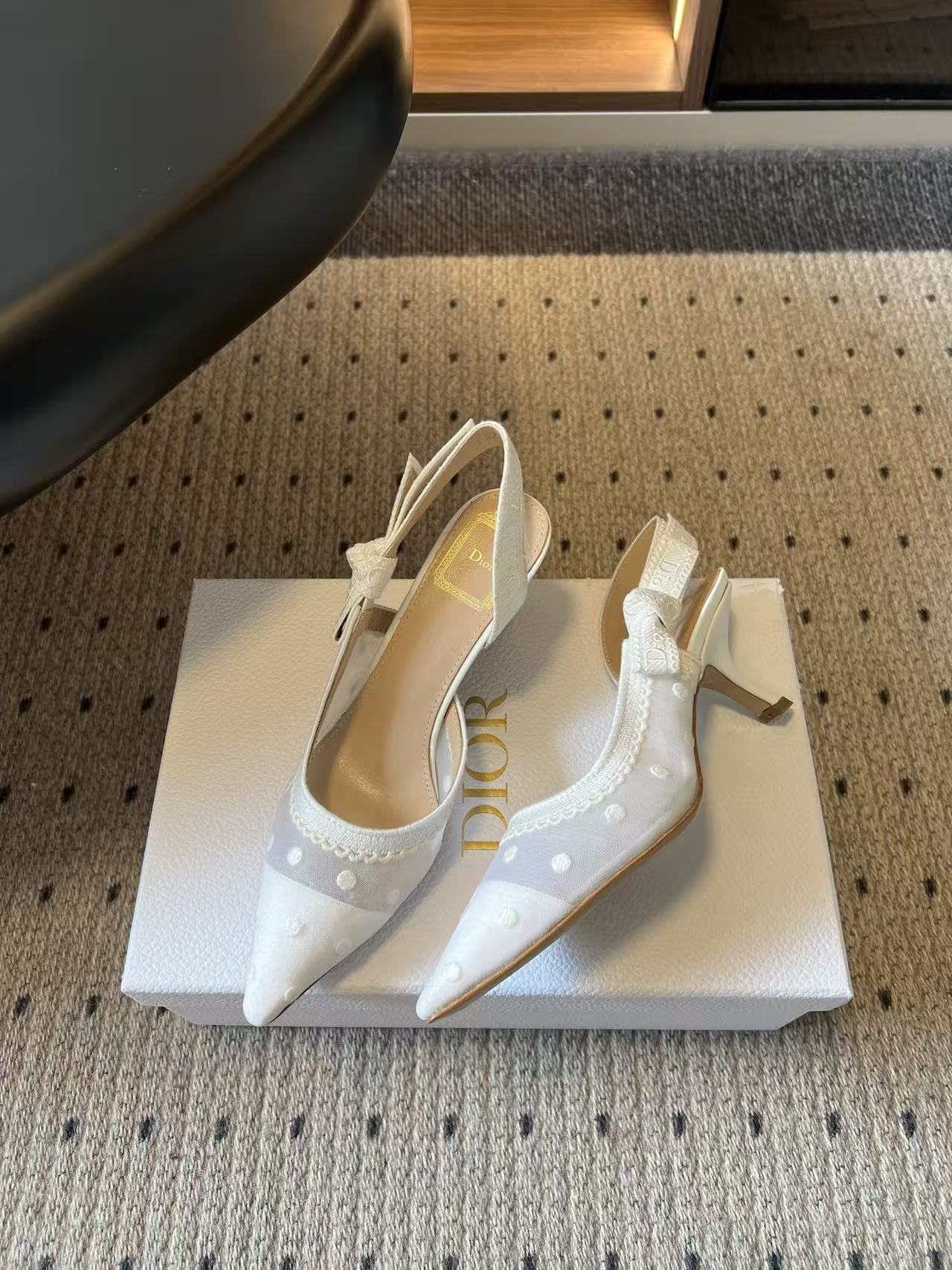 DIOR ハイクオリティ・ポルカドット・ハイヒール【50％割引+送料無料】