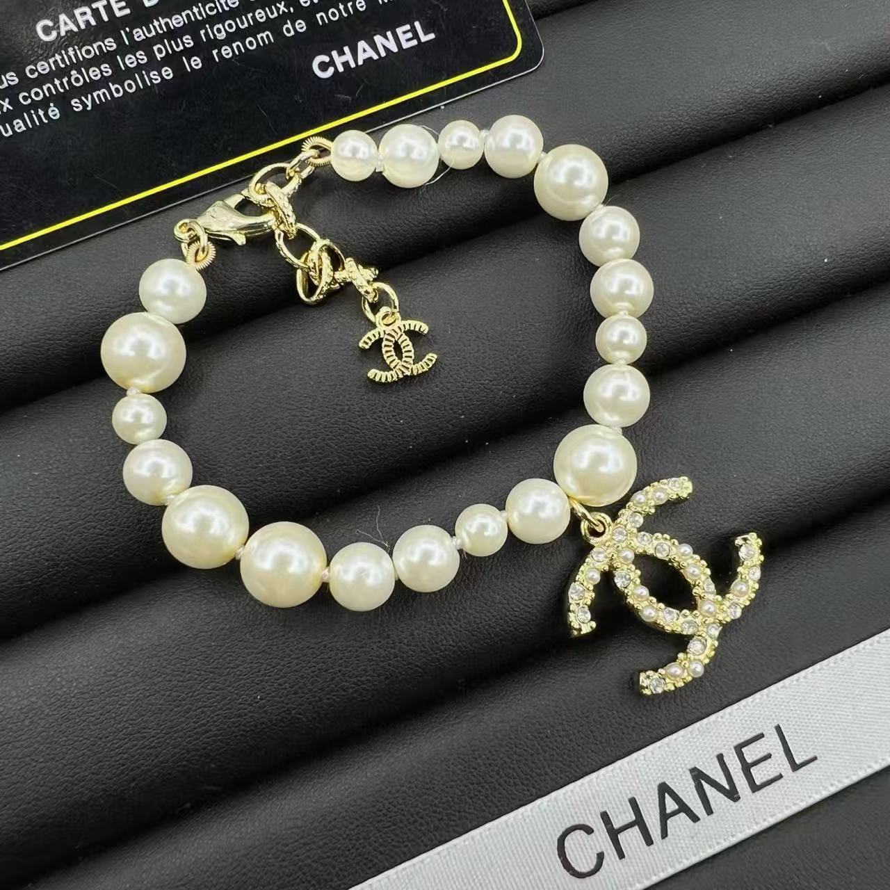 CHANE1 ダブルCパールブレスレット【50％割引+送料無料】