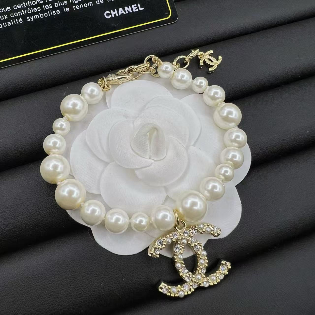 CHANE1 ダブルCパールブレスレット【50％割引+送料無料】