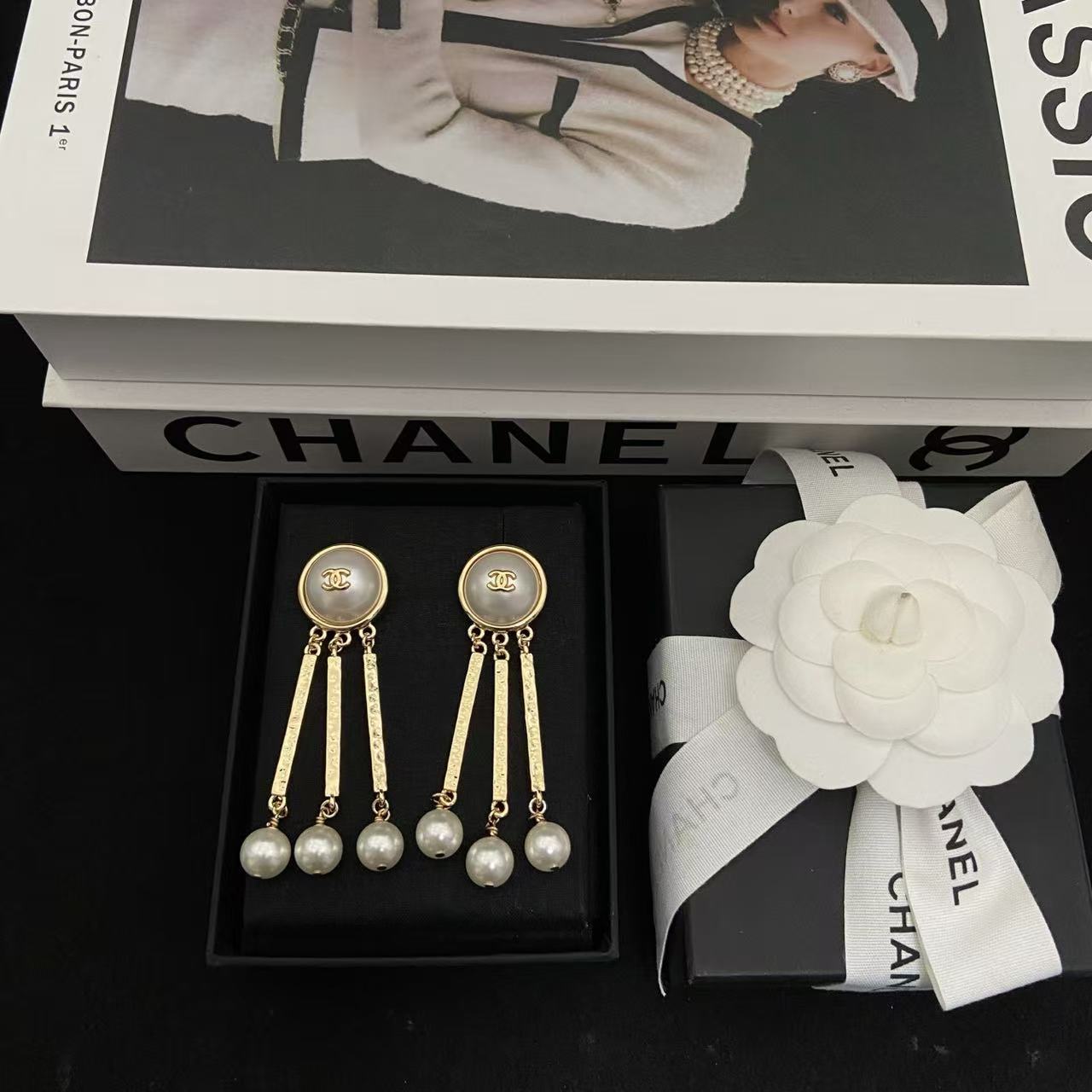CHANE1 ダブルCパールタッセルイヤリング【50％割引+送料無料】