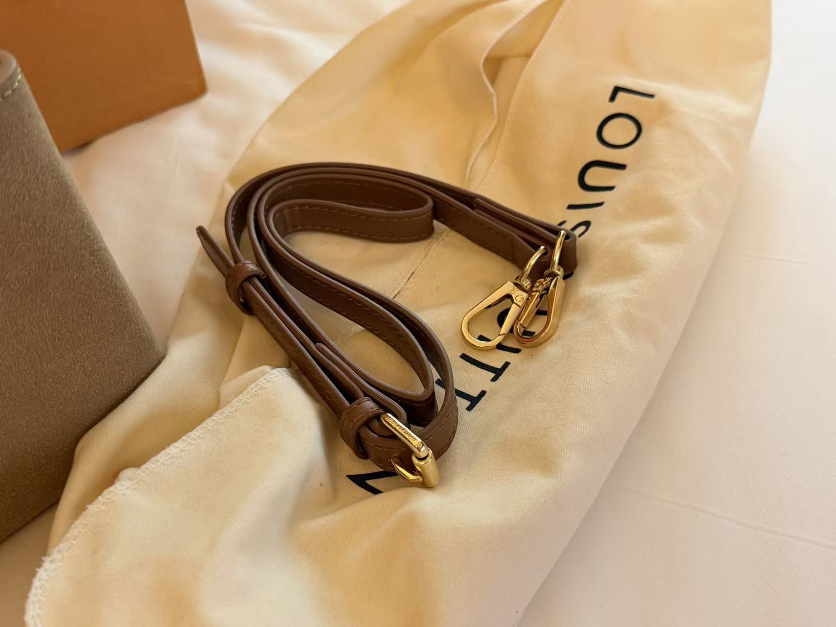 LV ディアスキン・ハンドバッグ【50％割引+送料無料】