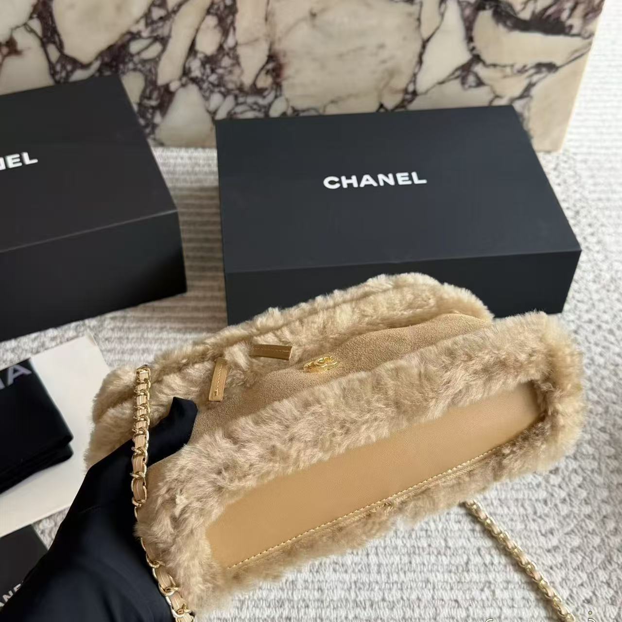 CHANEL ディアスキン×ムートン チェーンバッグ【50％割引+送料無料】