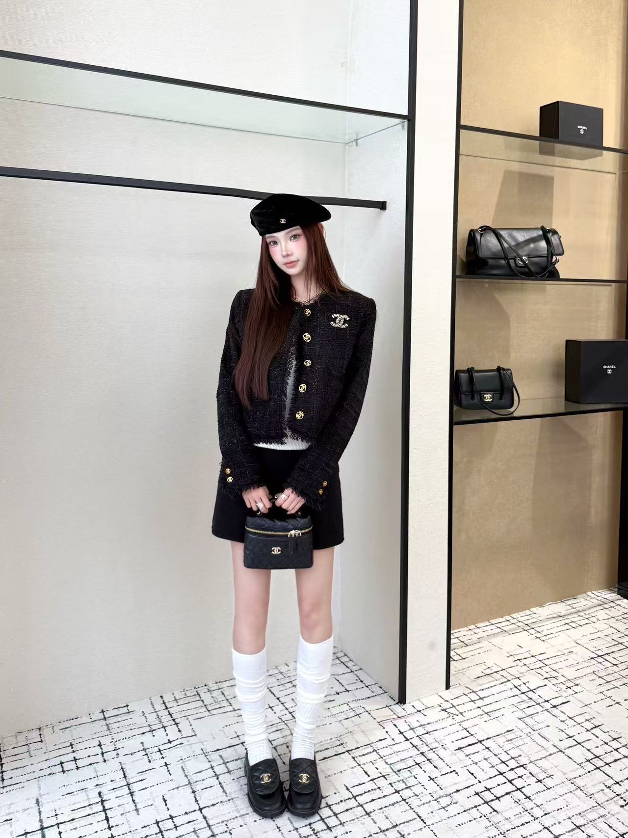 CHANEL ブローチ付き高品質ジャケット【50％割引+送料無料】