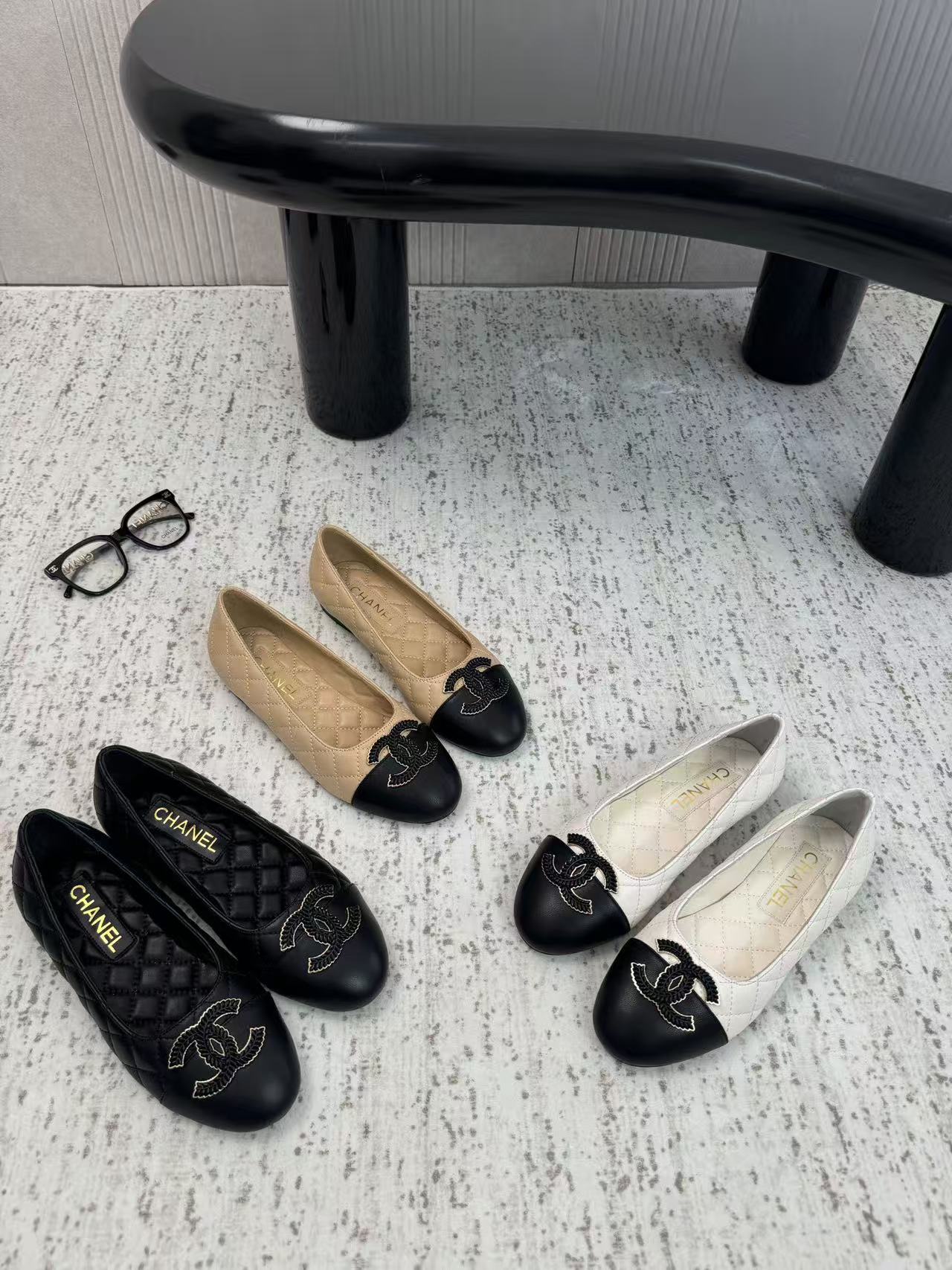 CHANE1 高品質ダブルCチェック柄レザーフラットシューズ【50％割引+送料無料】
