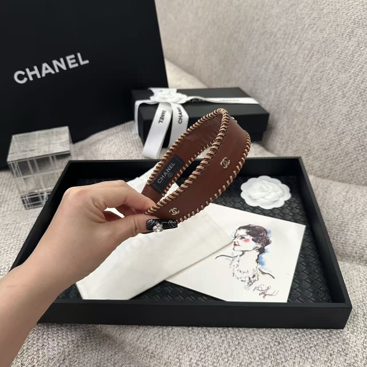 CHANEL ダブルC カチューシャ【50％割引+送料無料】