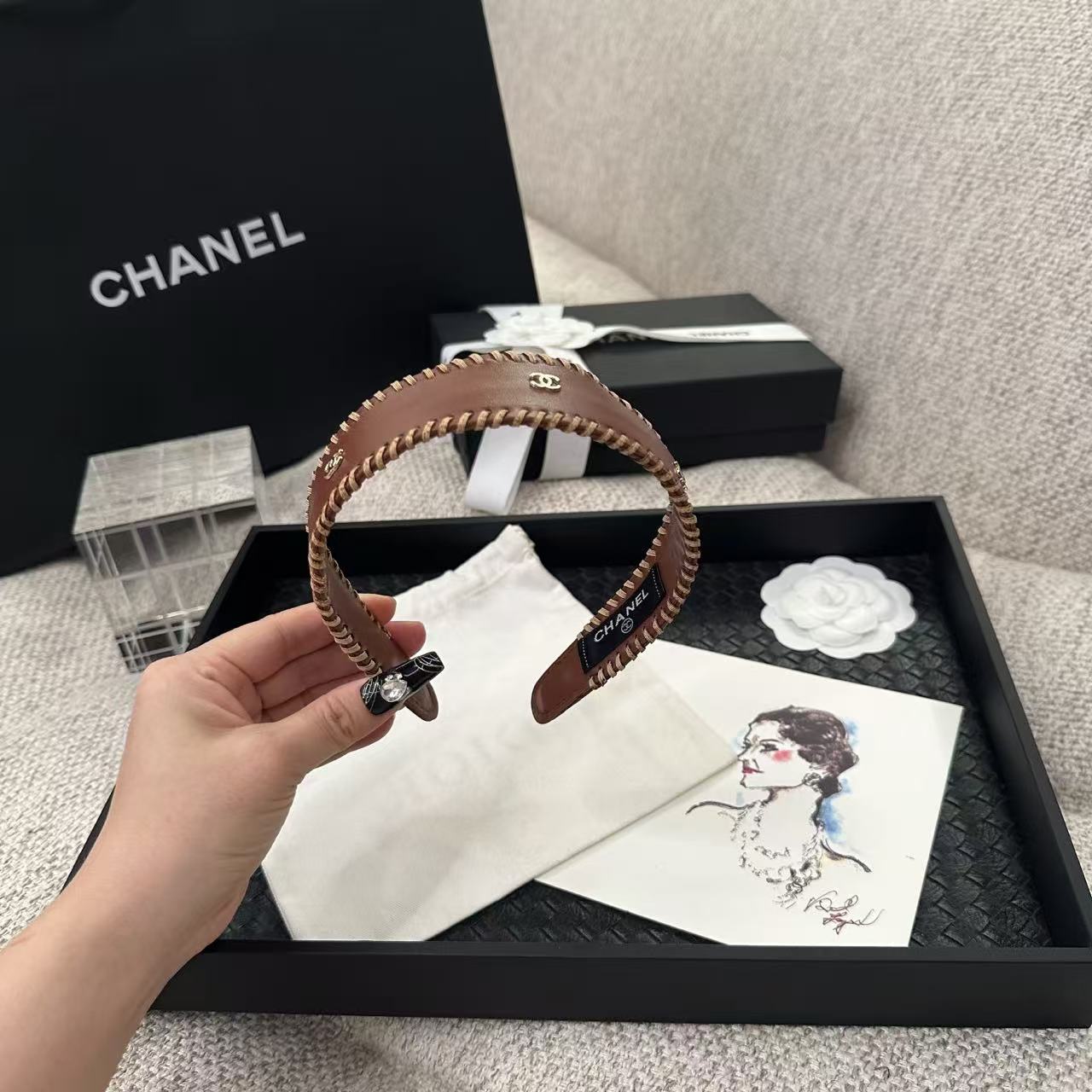 CHANEL ダブルC カチューシャ【50％割引+送料無料】