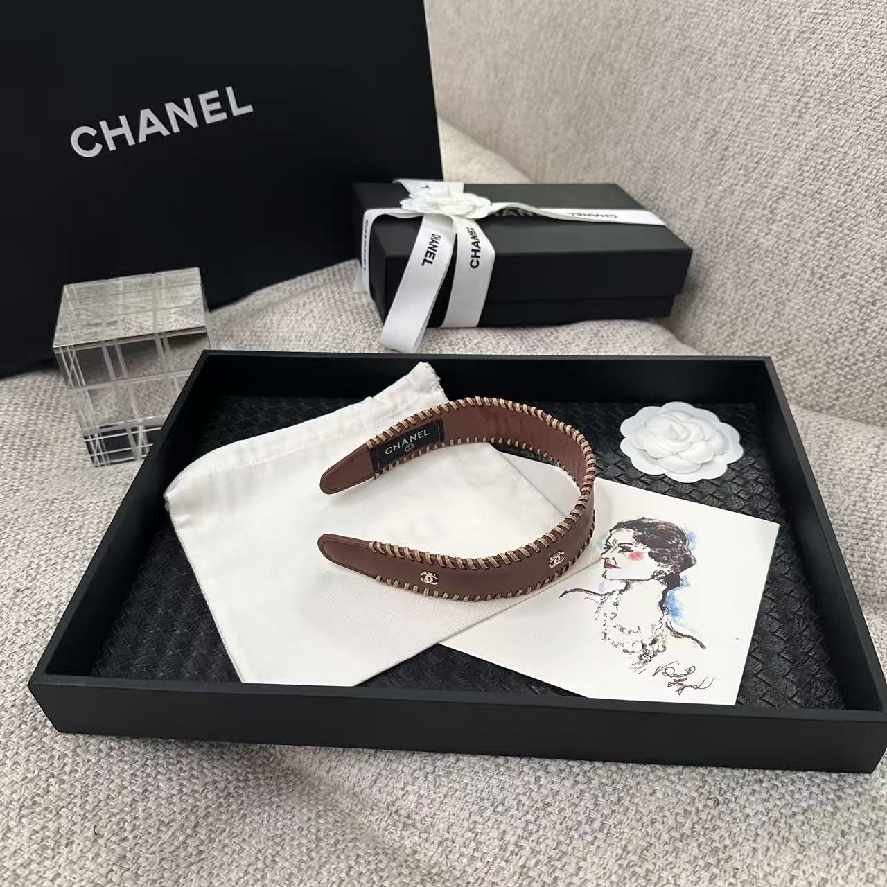 CHANEL ダブルC カチューシャ【50％割引+送料無料】