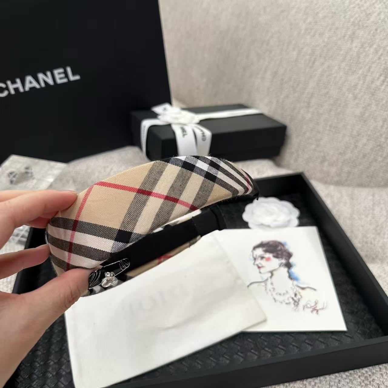 BURBERRYチェック柄カチューシャ【50％割引+送料無料】