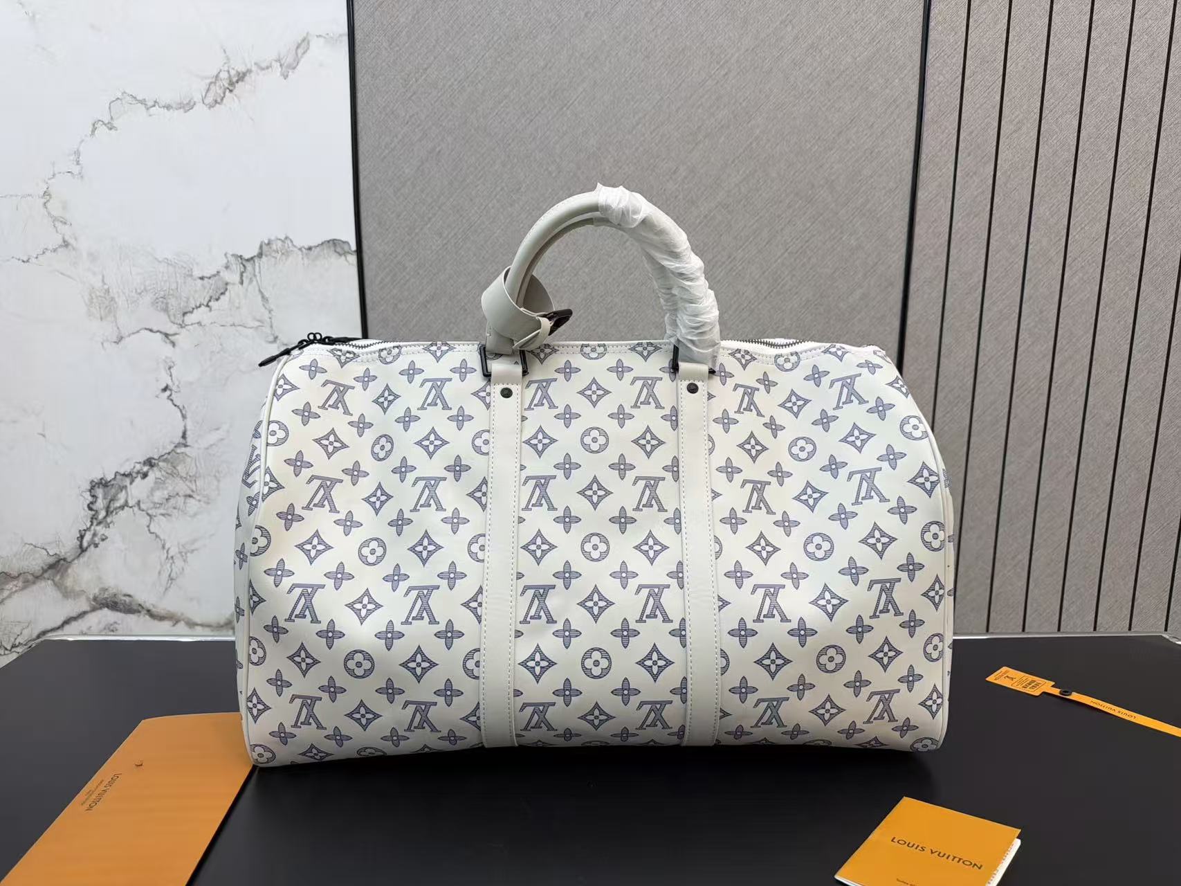 LV KEEPALL 50 Monogramトラベルバッグ【50％割引+送料無料】