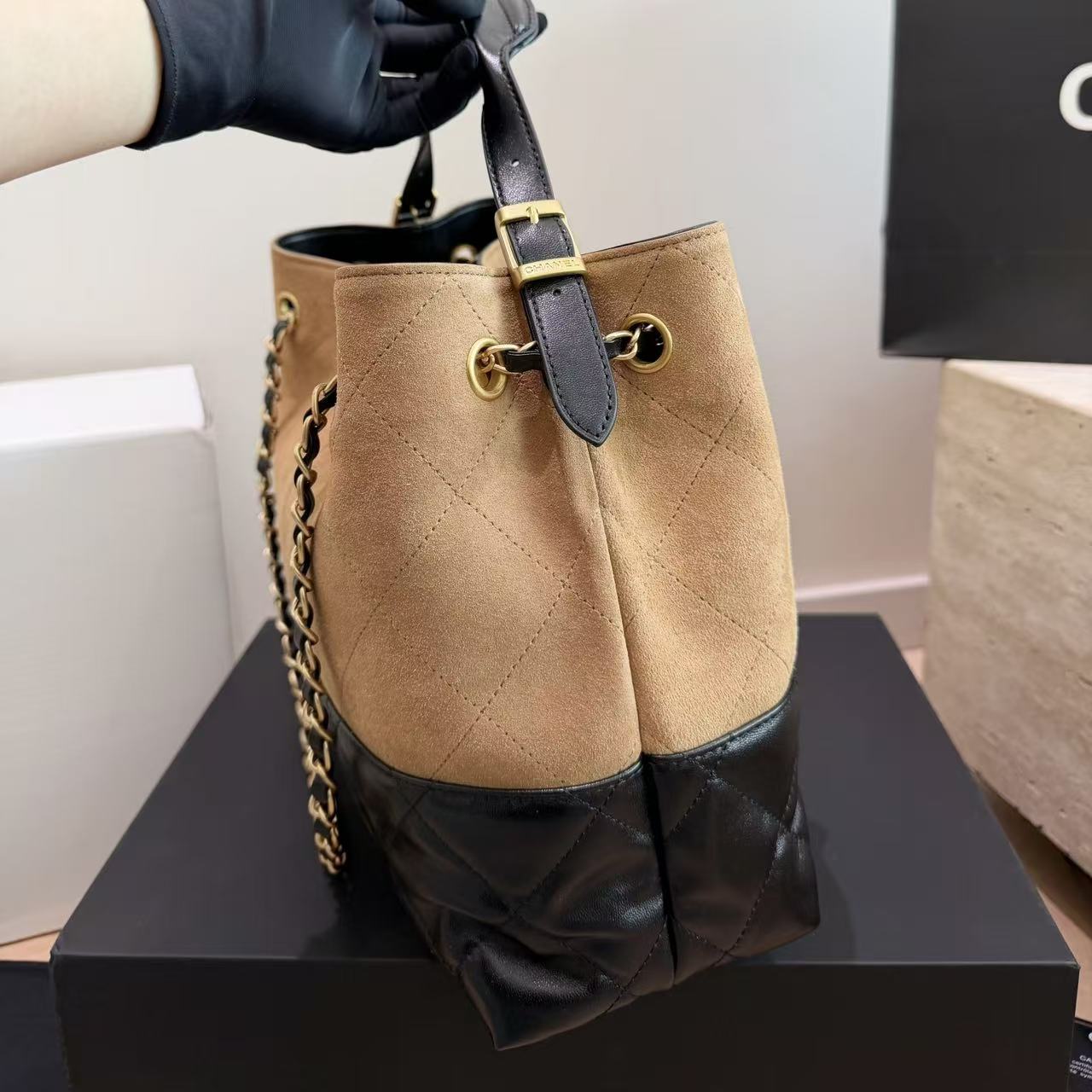 CHANEL ディアスキン チェーンバッグ【50％割引+送料無料】