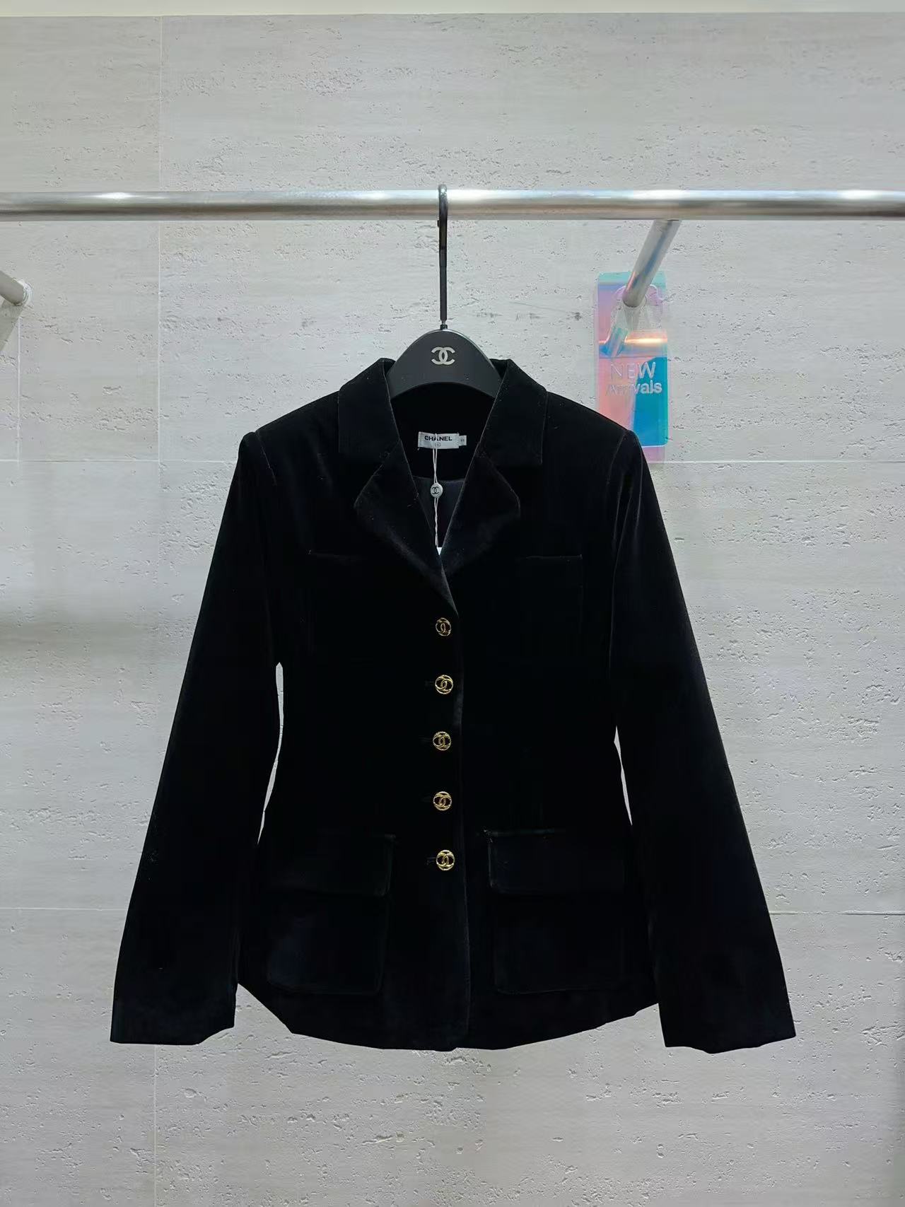 CHANE1 メタルボタンベルベットジャケット＋ショートパンツ ツーピースセット【50％割引+送料無料】