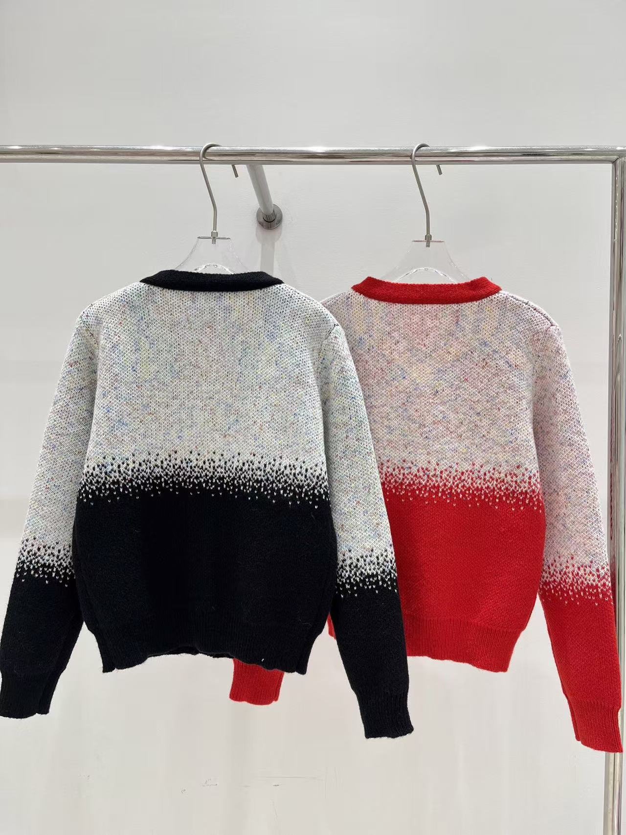 CHANEL グラデーションVネックウールカーディガン【50％割引+送料無料】