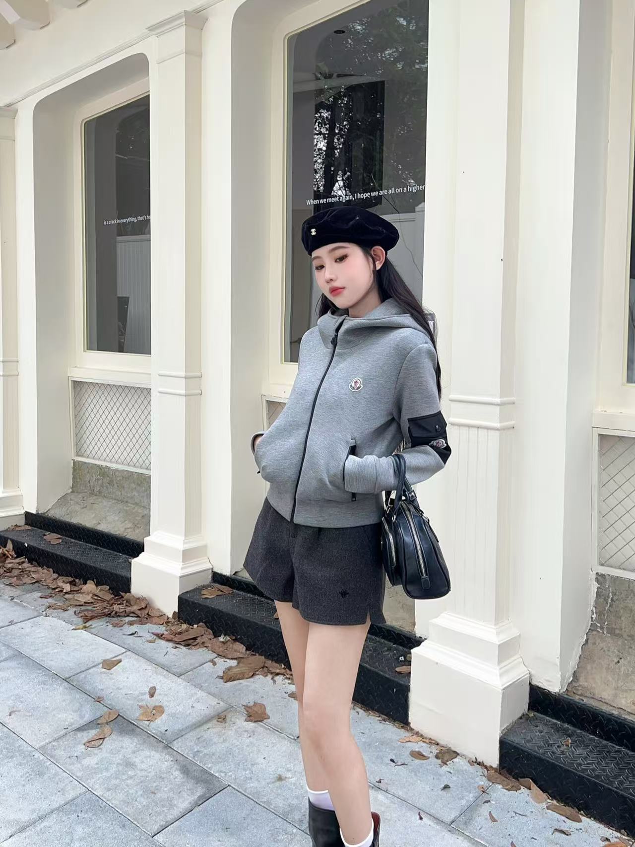 MONCLER フード付きジップアップジャケット【50％割引+送料無料】