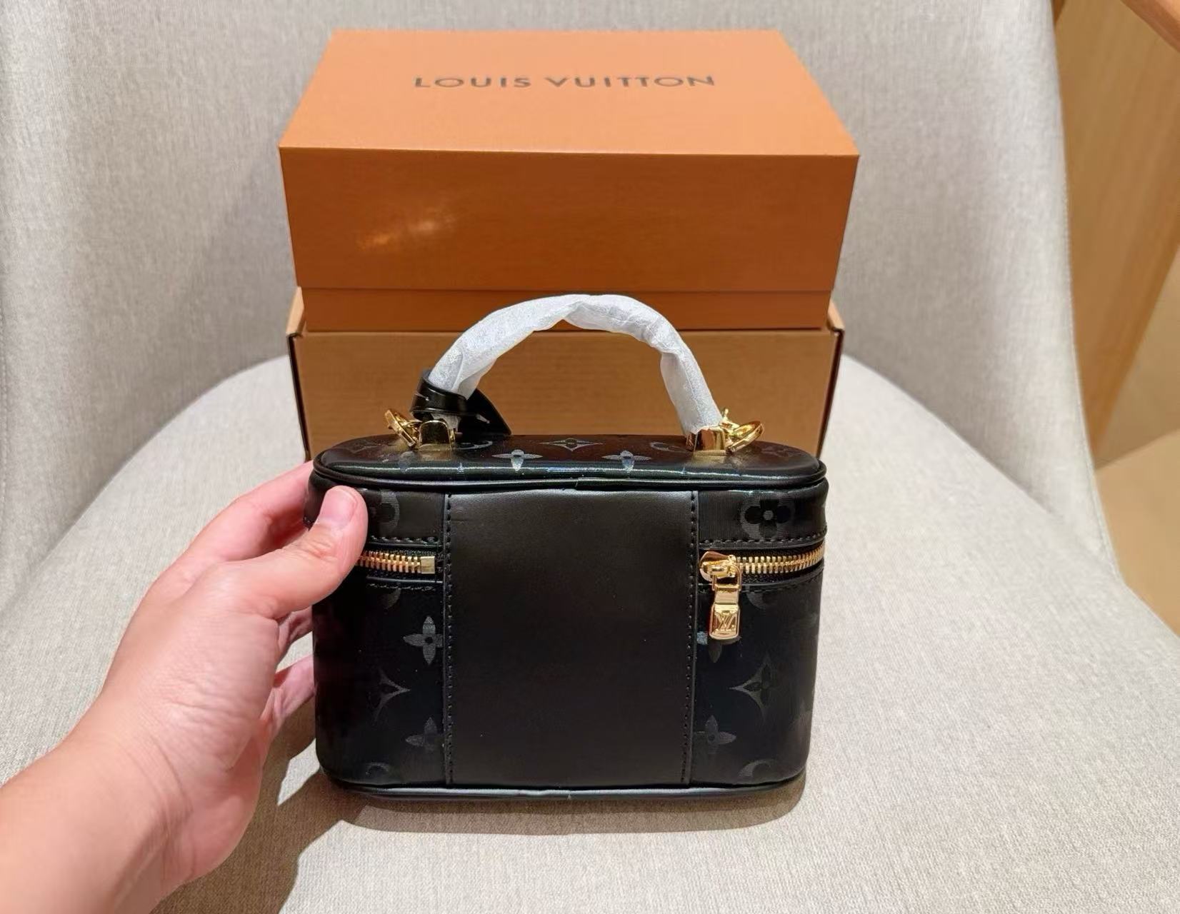 LV ブラック・モノグラム チェーンバッグ【50％割引+送料無料】