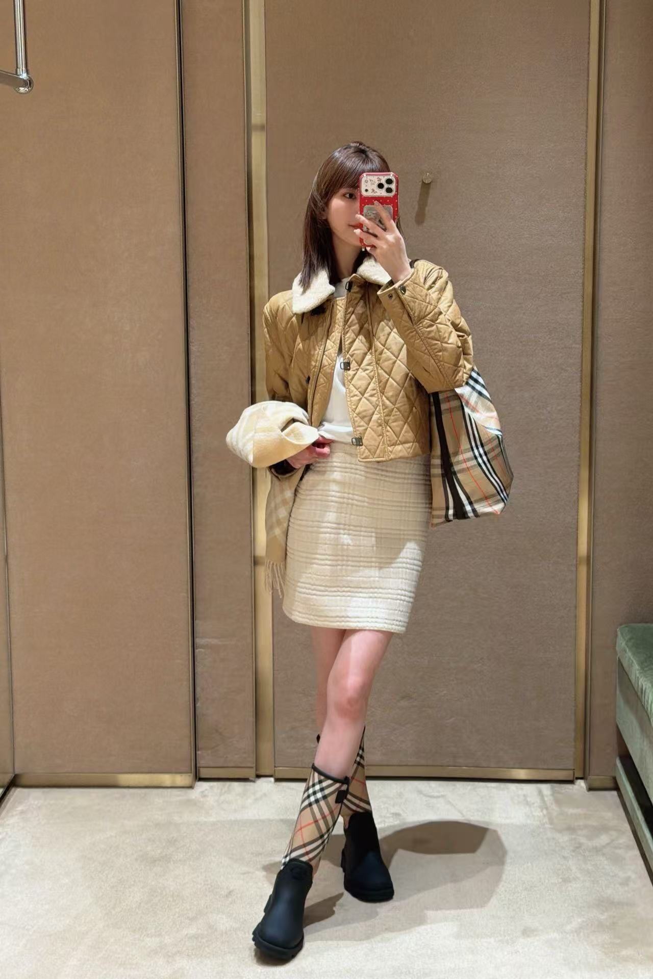 BURBERRY ウール襟チェック柄コート【50％割引+送料無料】