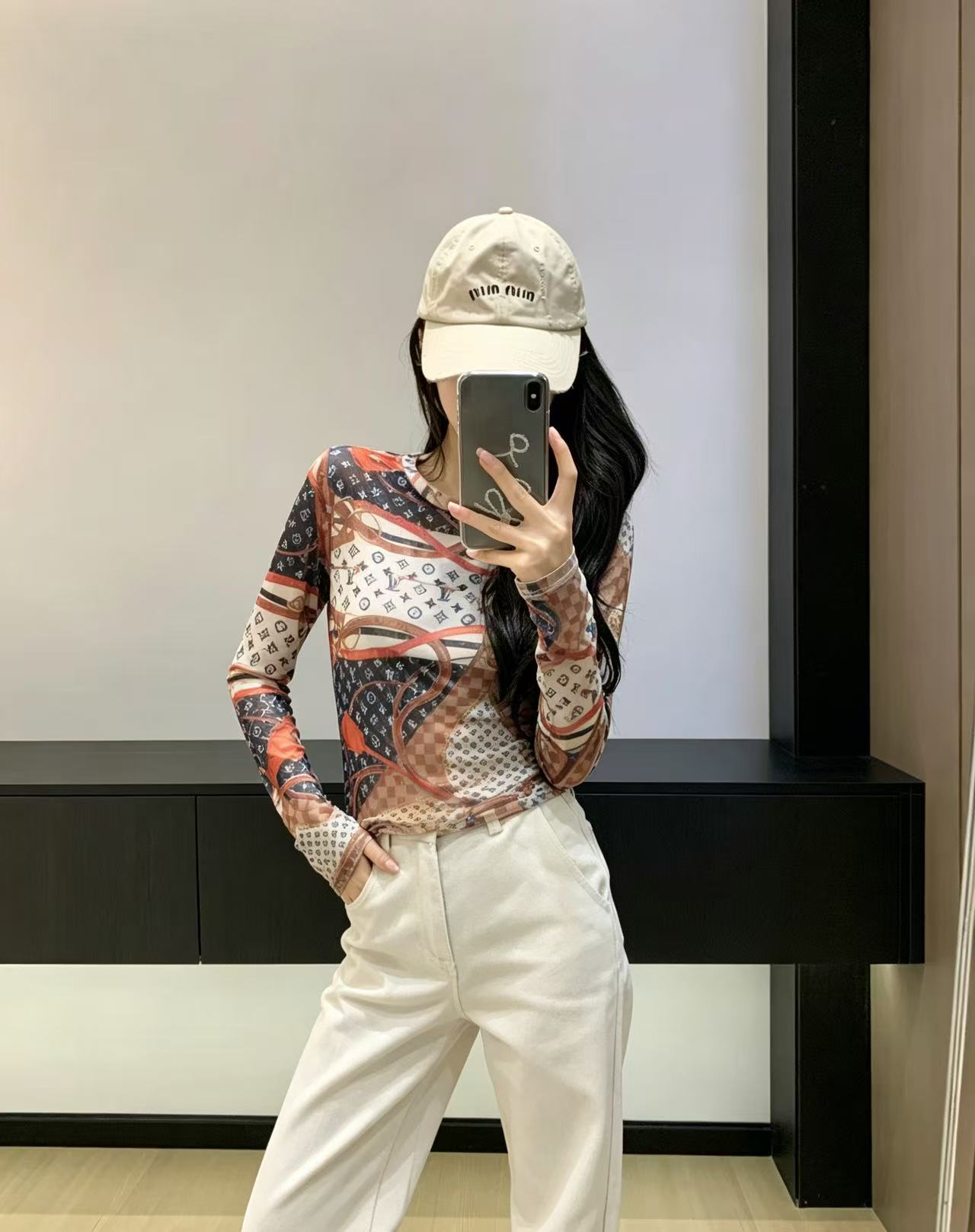 LVプリント長袖Tシャツ【50％割引+送料無料】