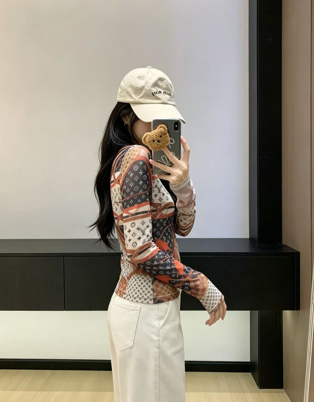 LVプリント長袖Tシャツ【50％割引+送料無料】