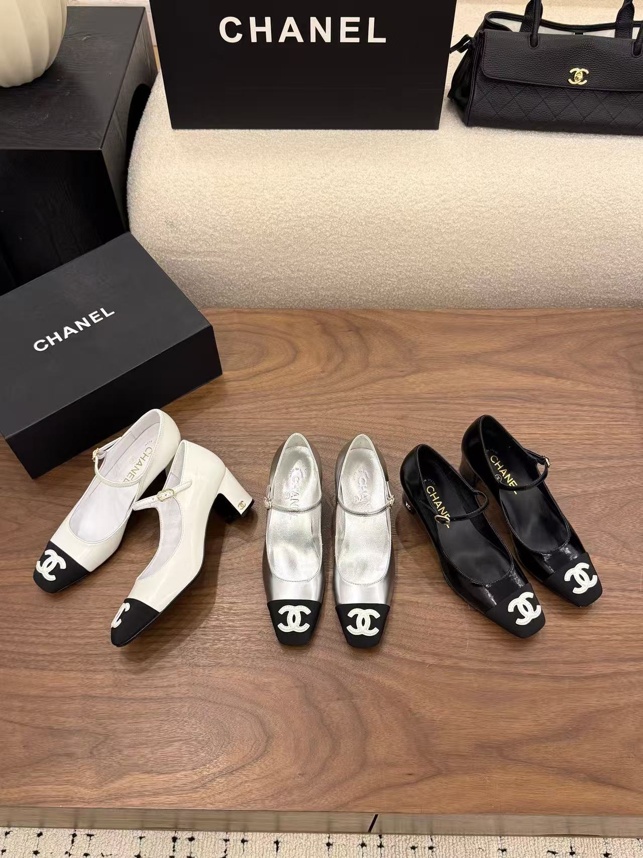 CHANE1 高品質ダブルCハイヒール【50％割引+送料無料】
