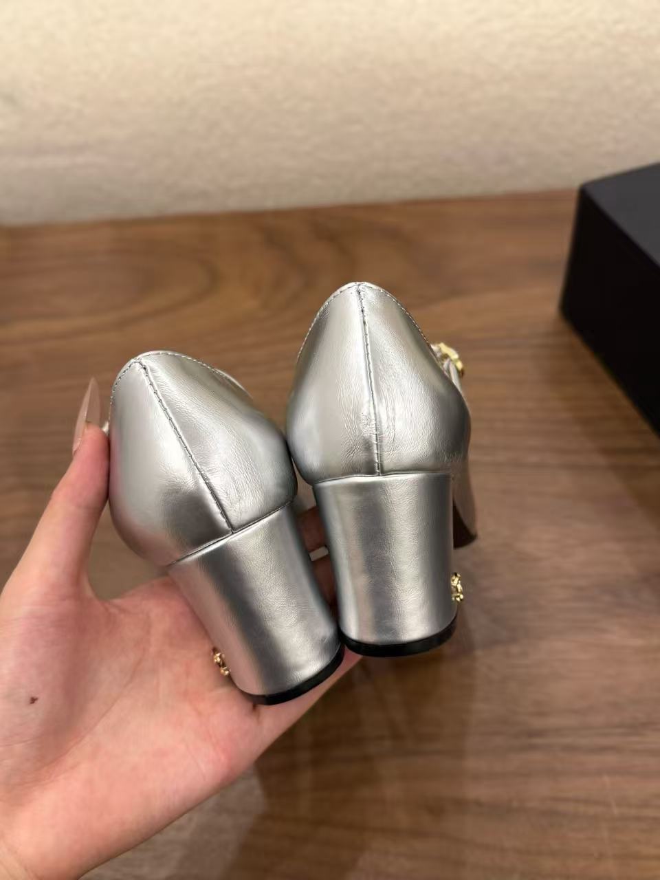 CHANE1 高品質ダブルCハイヒール【50％割引+送料無料】
