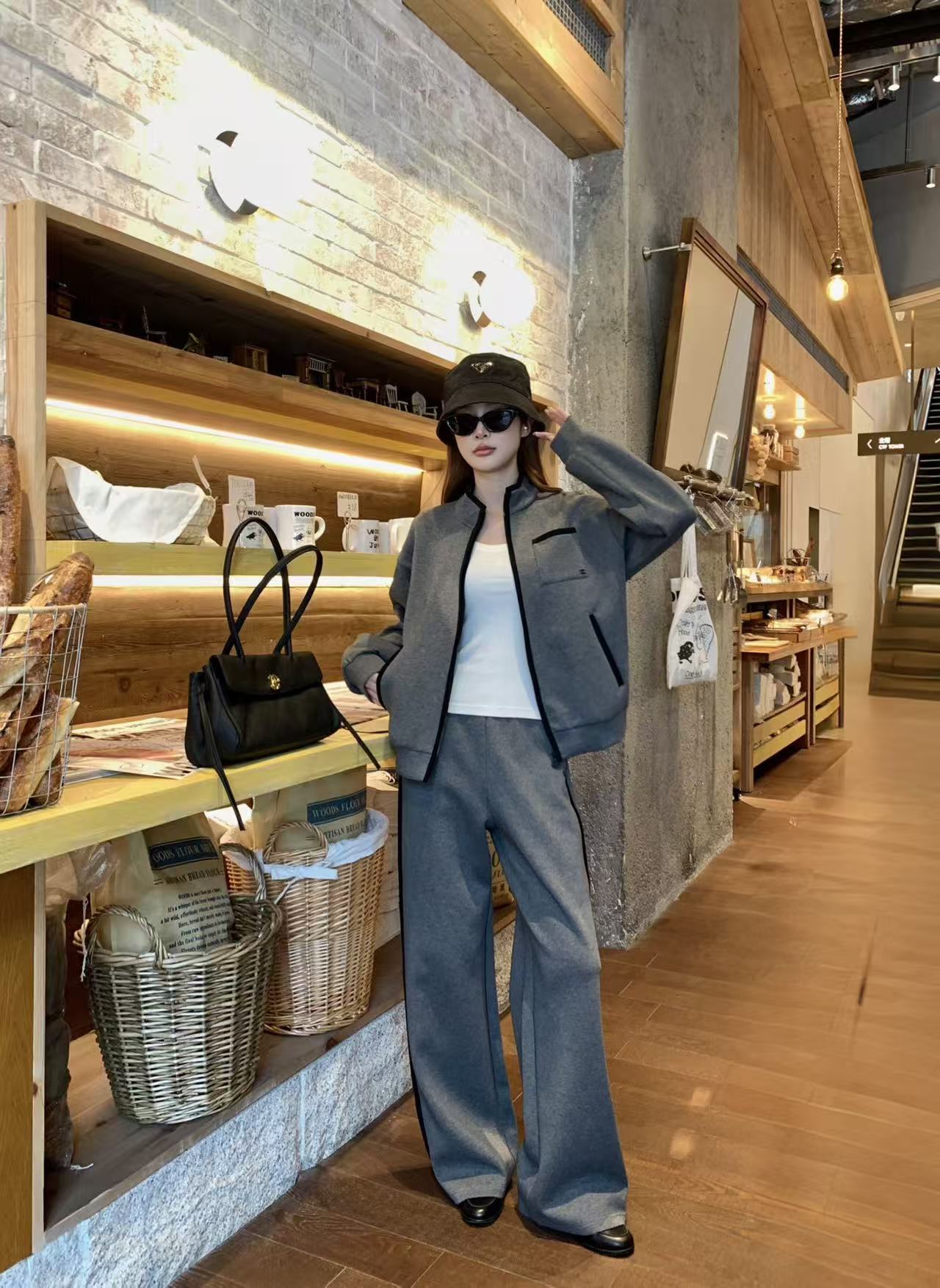 CHANE1 スタンドカラー・ジップアップジャケット＋ロングパンツ 2点セット【50％割引+送料無料】